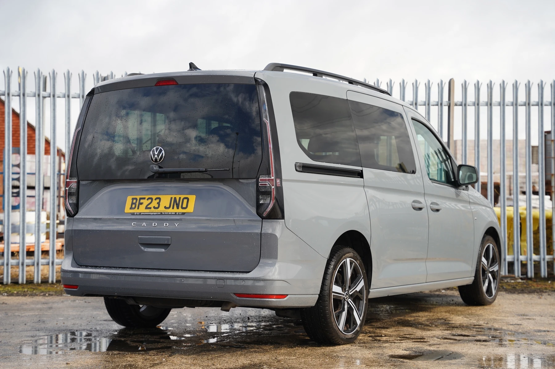 Volkswagen-Caddy-image-16