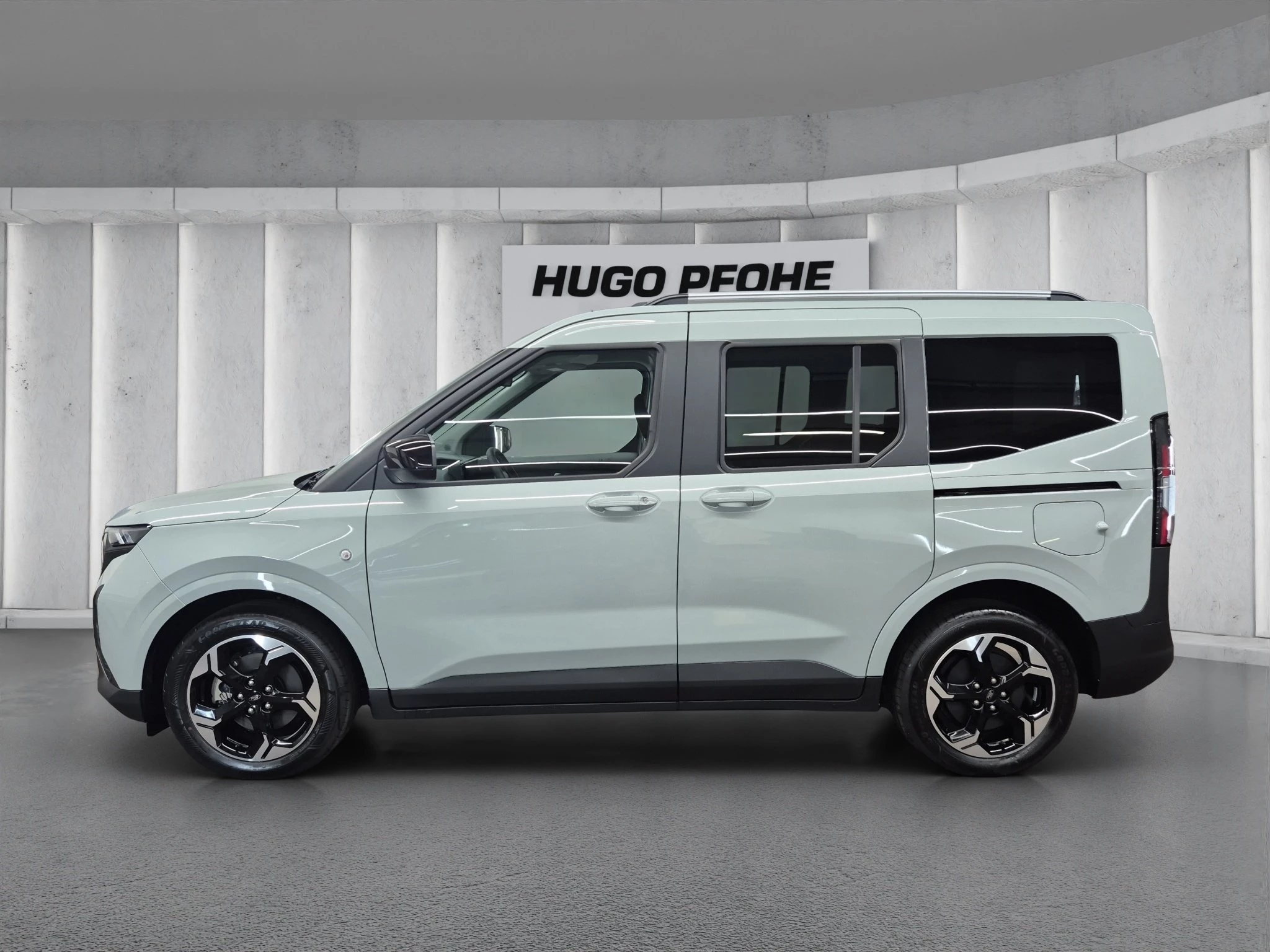 Ford-Tourneo Courier-image-1