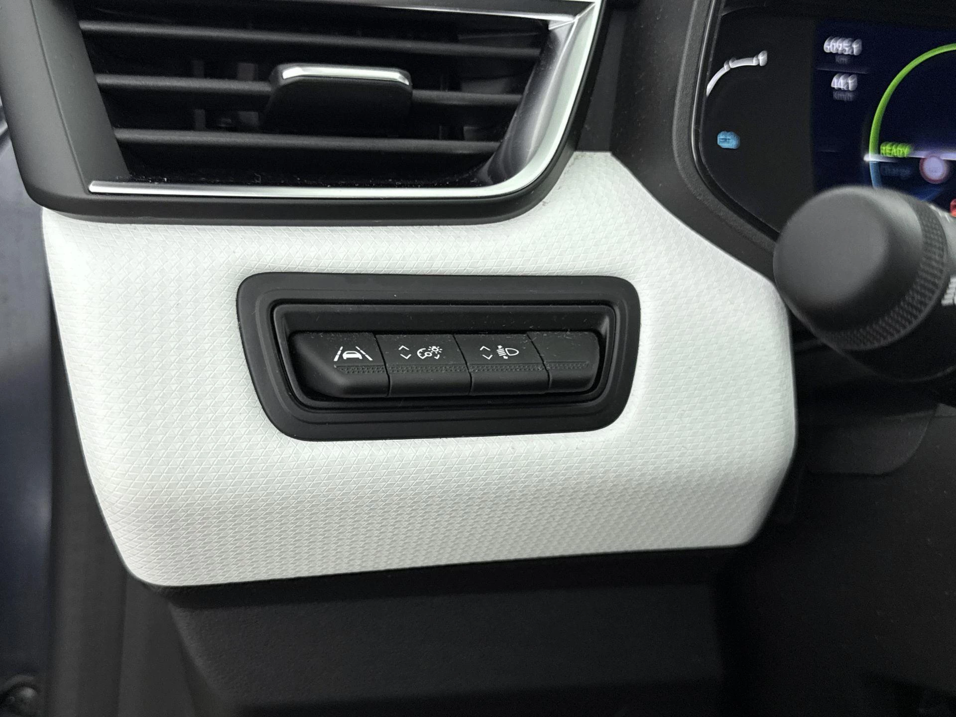 Renault-Clio-image-21