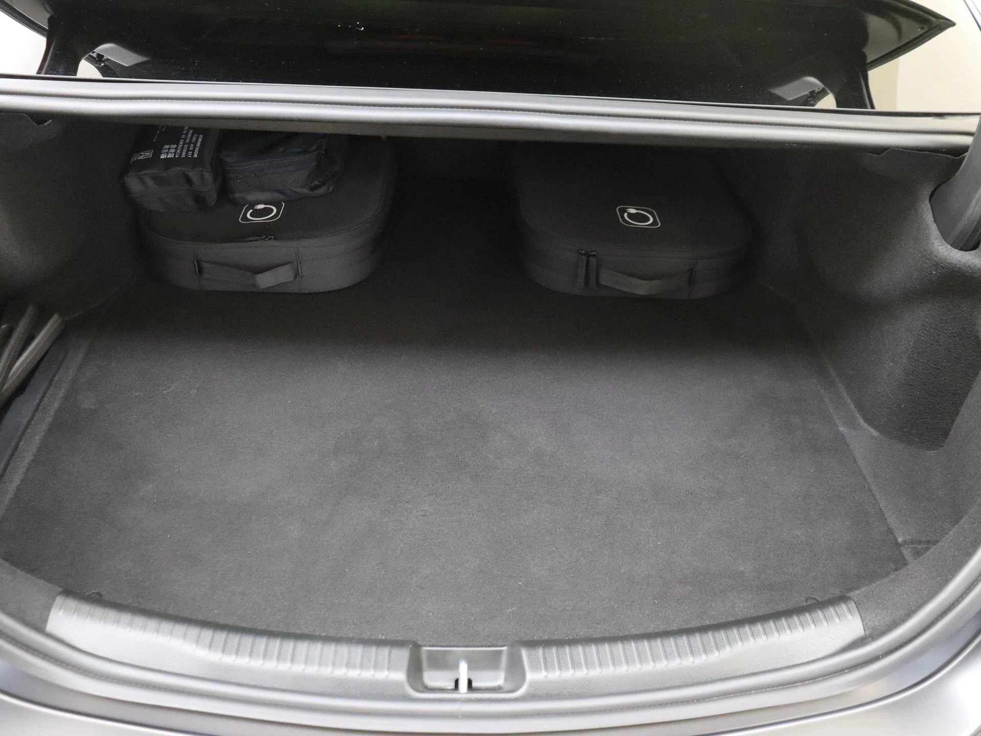 Mercedes-Benz C-Klasse 400 e 4MATIC AMG Line