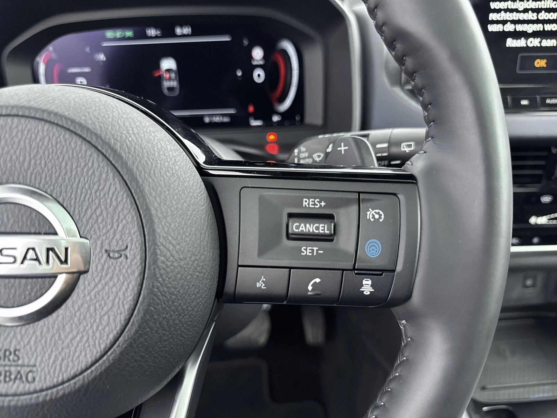 Nissan-QASHQAI-image-5