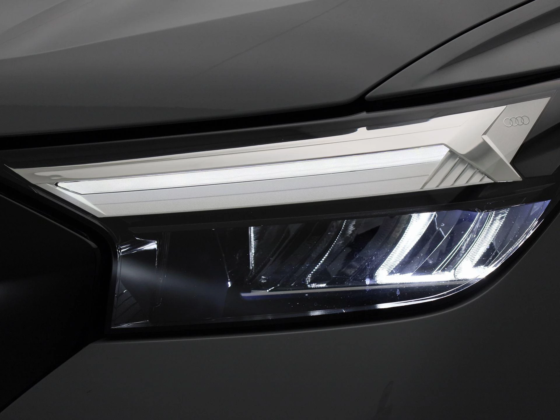 Audi-Q4 e-tron-image-15