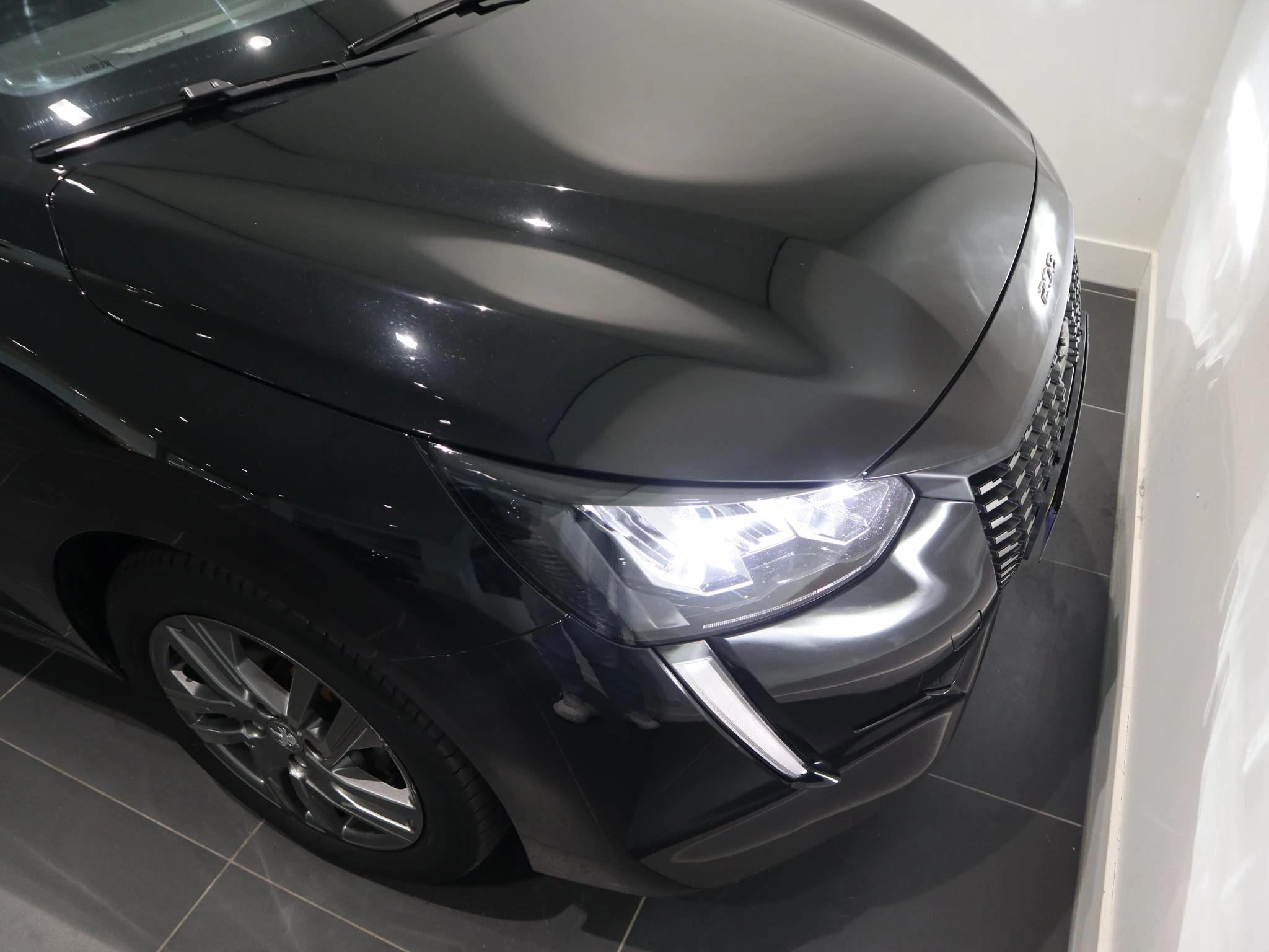 Peugeot-208-image-20