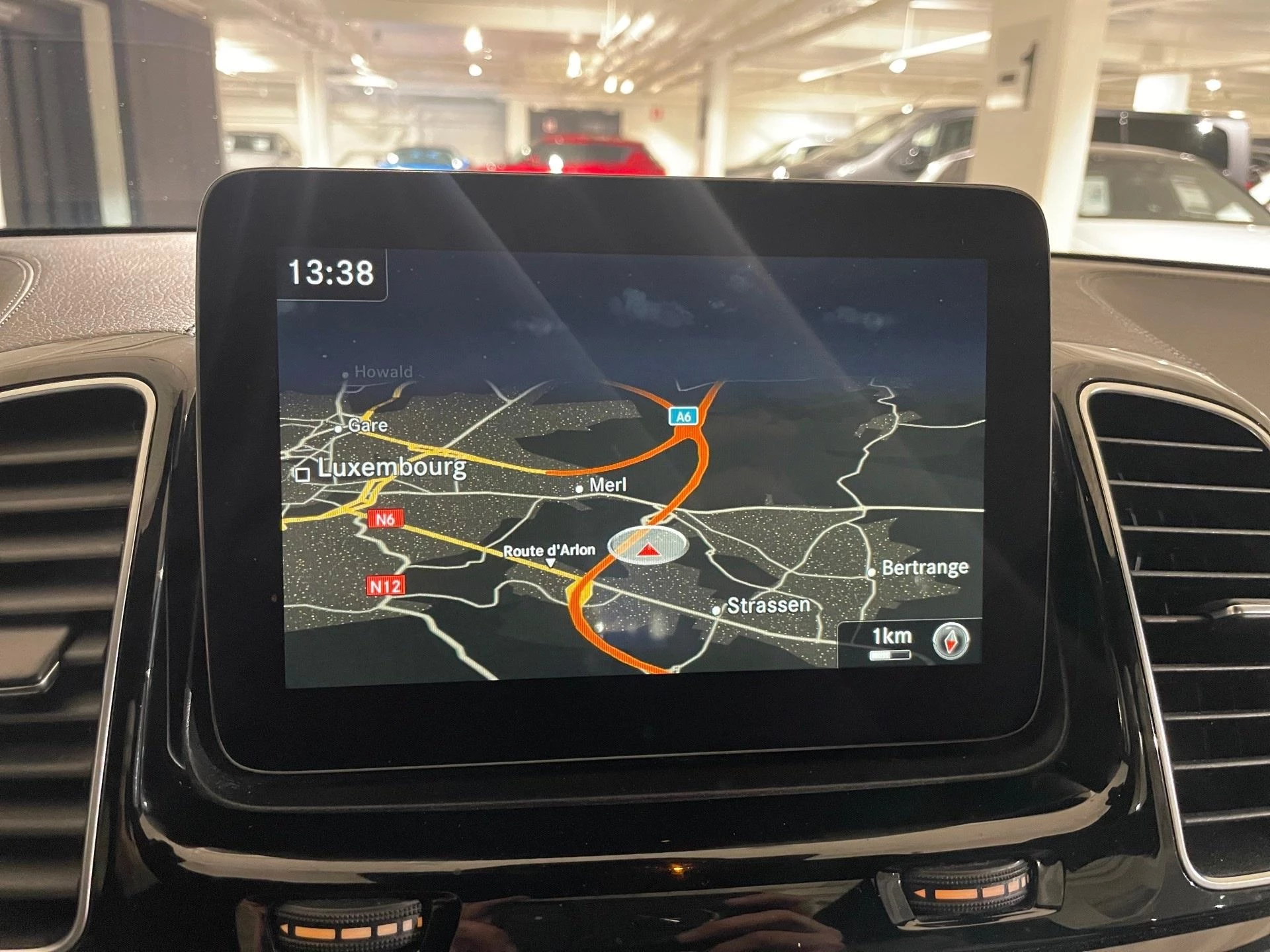 Mercedes-Benz-GLE-image-2