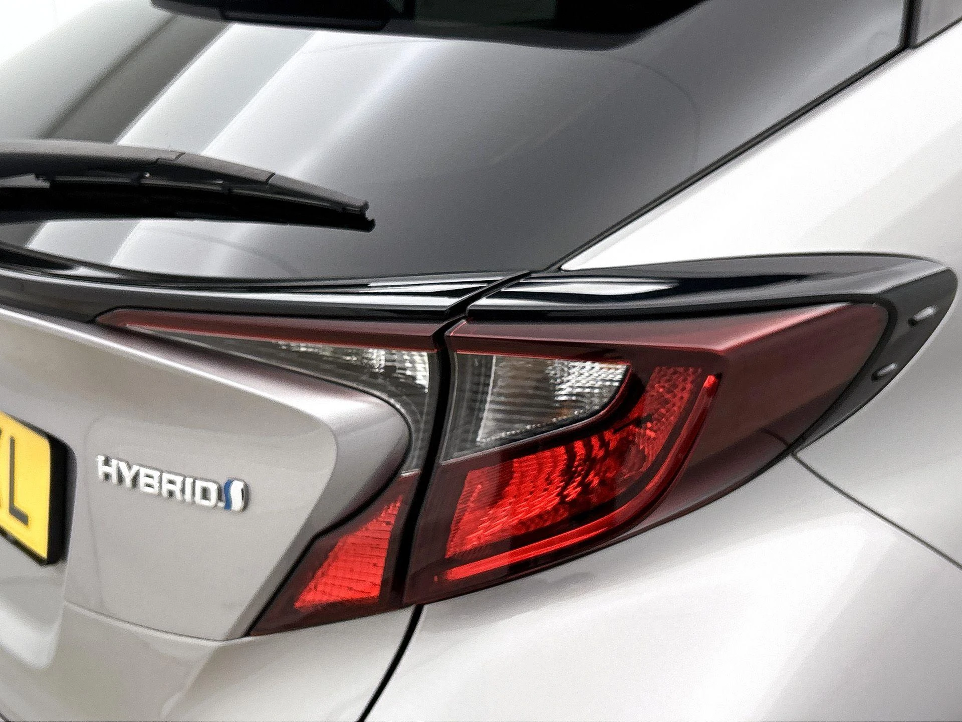 Toyota-C-HR-image-15
