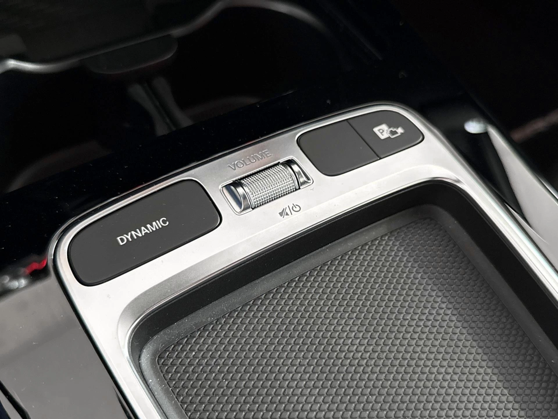 Mercedes-Benz Classe A 250 e AMG Line - TREKHAAK - MULTIBEAM LED - CARPLAY - 360° CAMERA