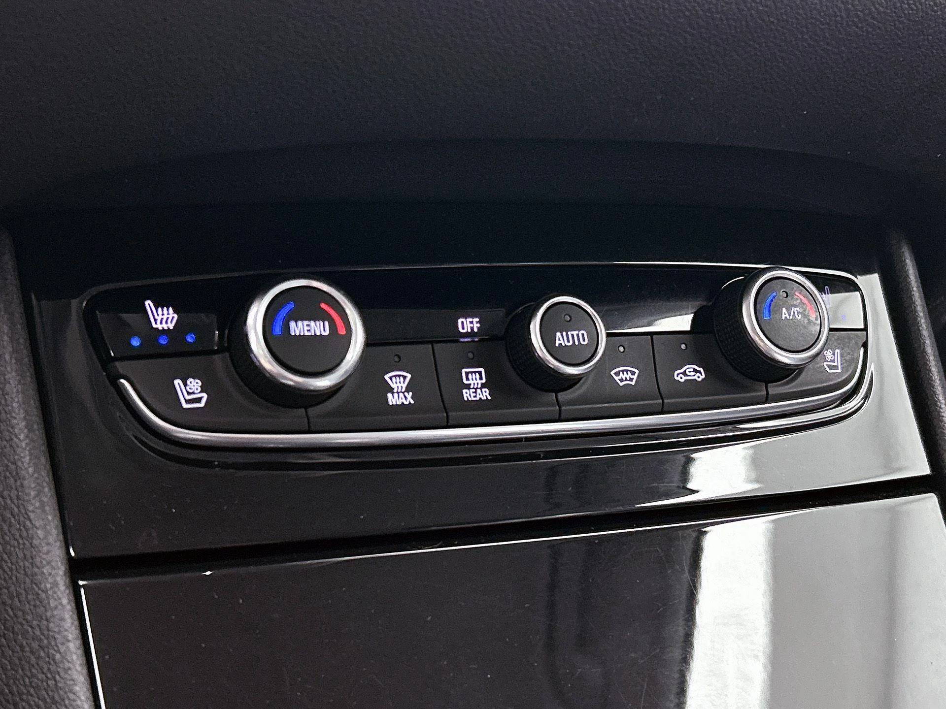 Opel-Grandland X-image-15