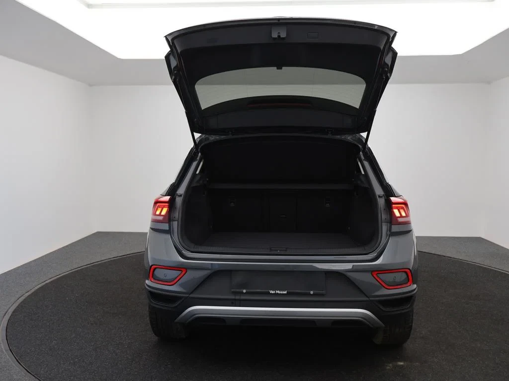 Volkswagen-T-Roc-image-15
