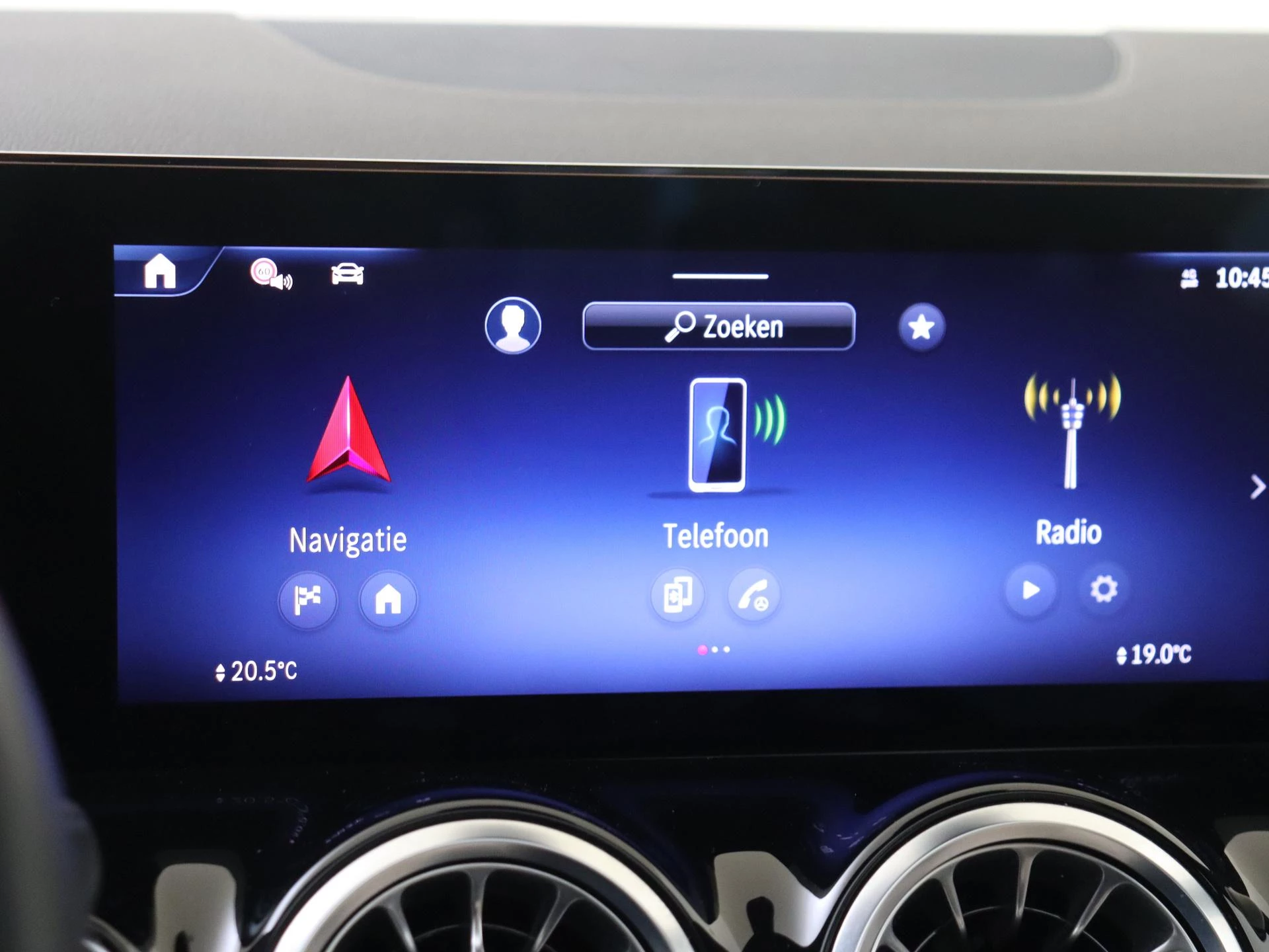 Mercedes-Benz-B-Klasse-image-16