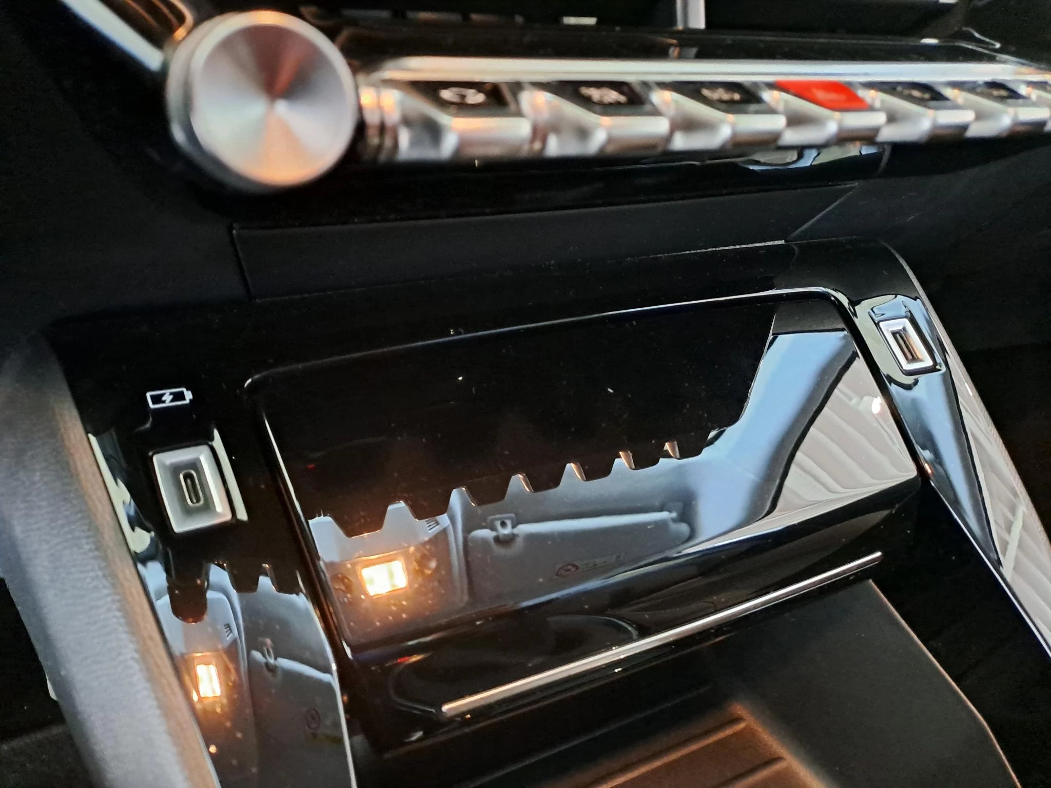 Peugeot-208-image-21