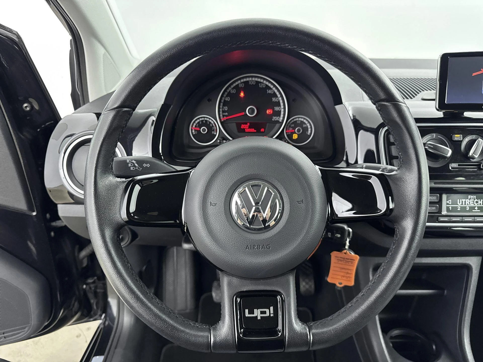 Volkswagen-up!-image-20