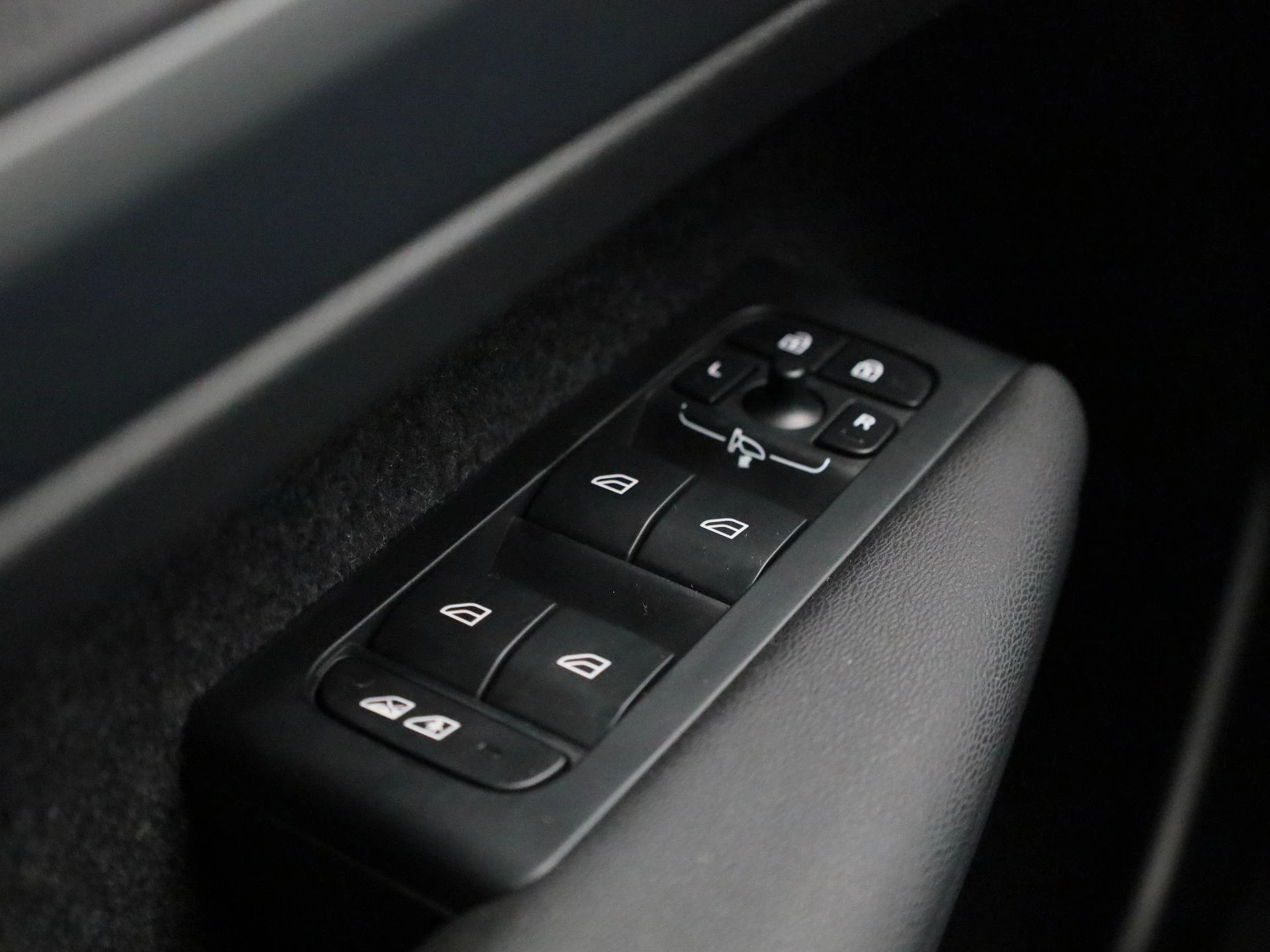 Volvo XC40 Recharge Core