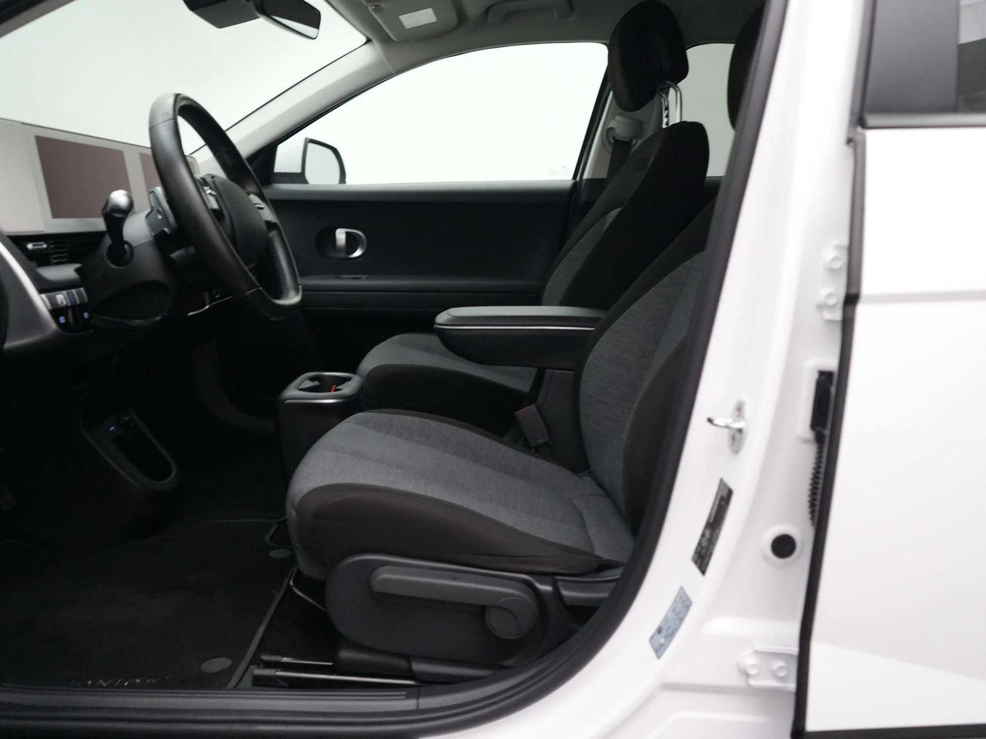 Hyundai-IONIQ 5-image-36