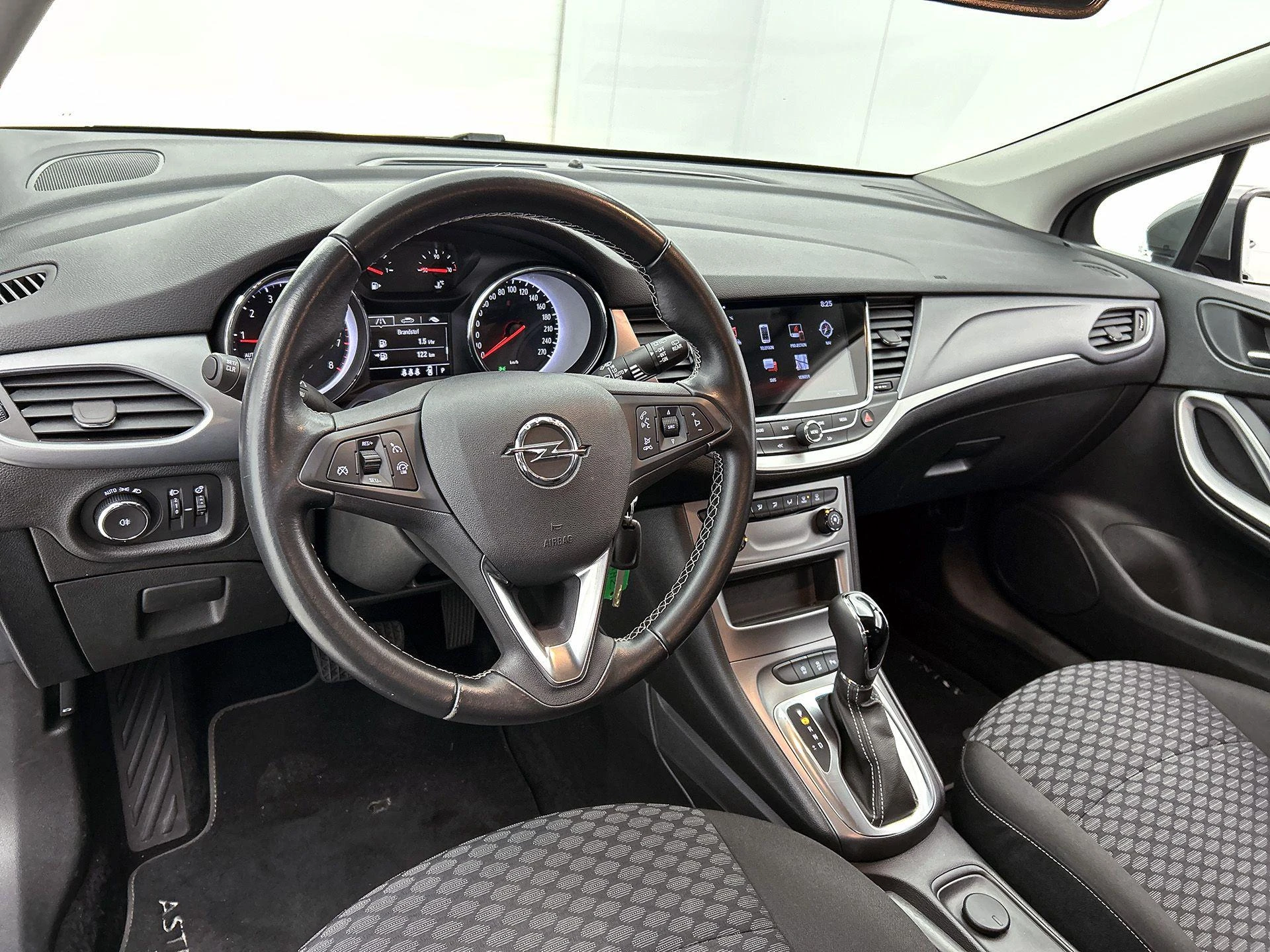 Opel-Astra-image-18