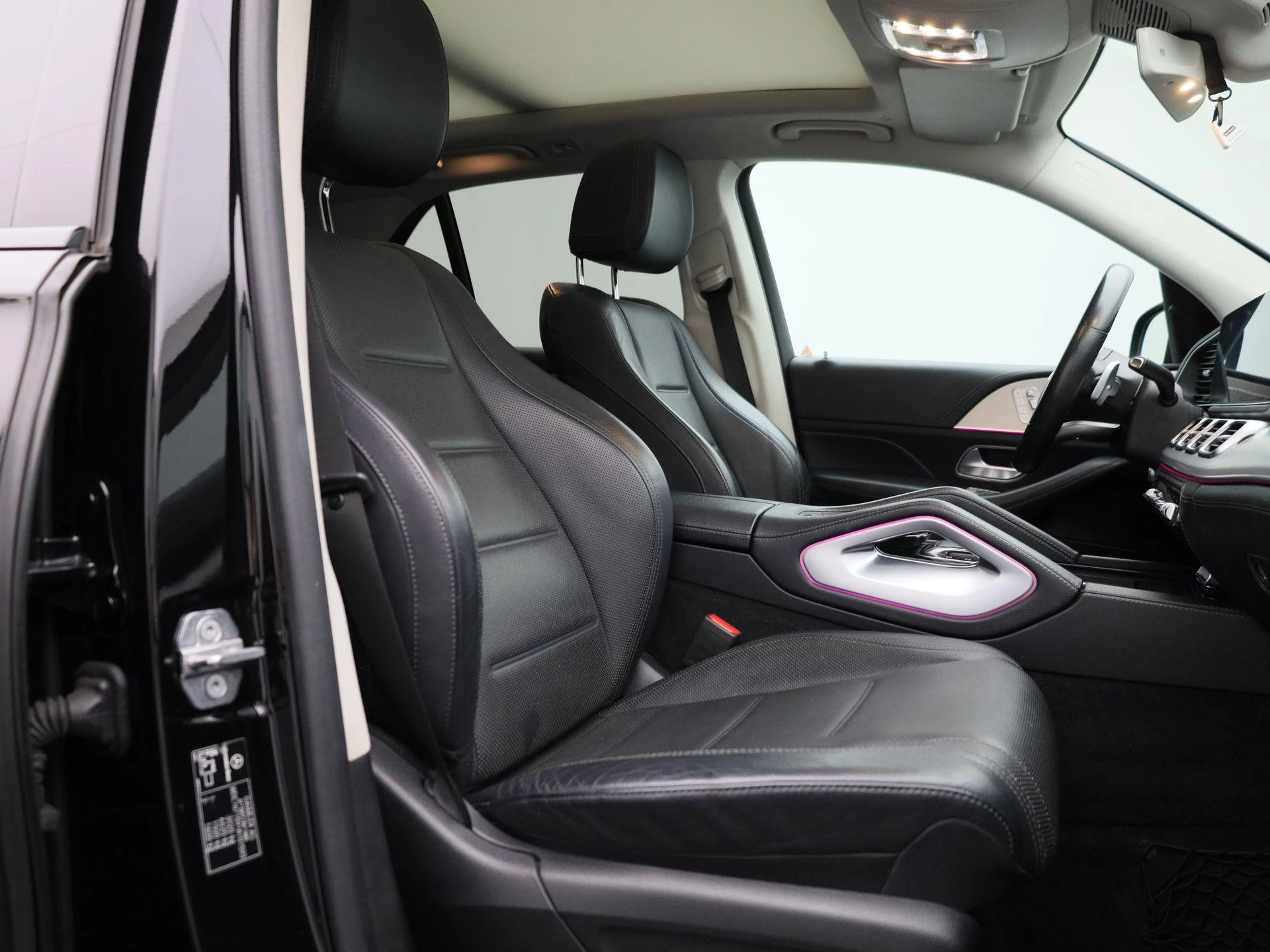 Mercedes-Benz-GLE-image-43