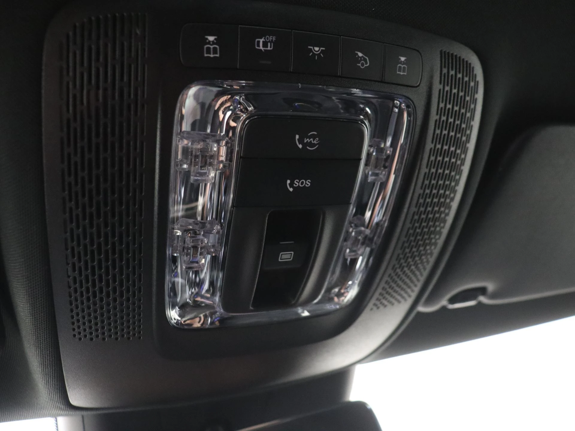 Mercedes-Benz-CLA-image-22