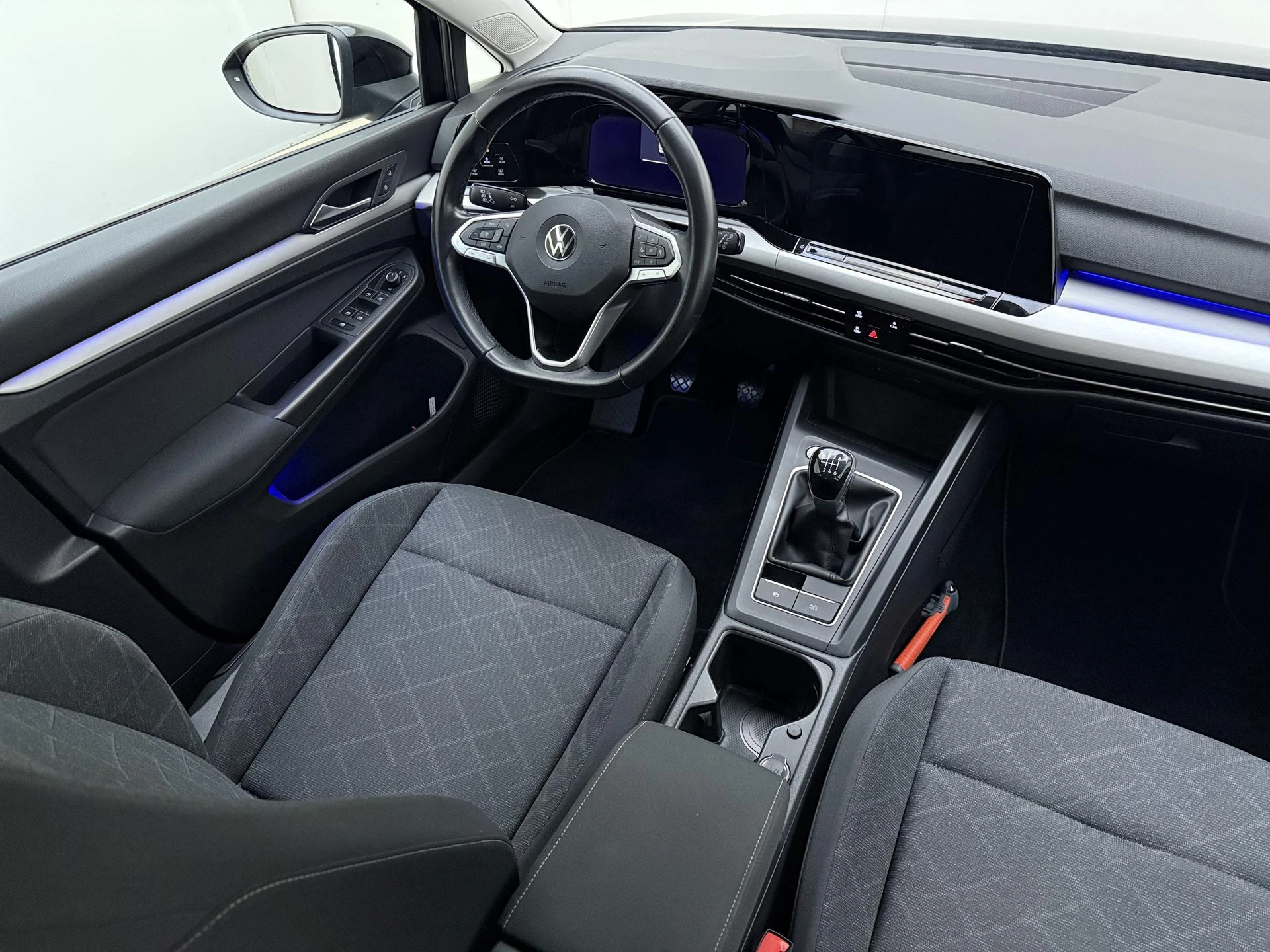 Volkswagen-Golf-image-11