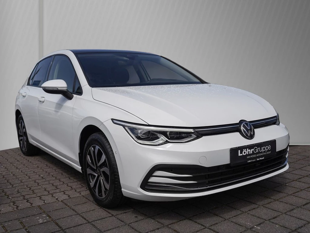 Volkswagen Golf VIII 2.0 TDI DSG ACTIVE /MatrixLED/Pano/ACC