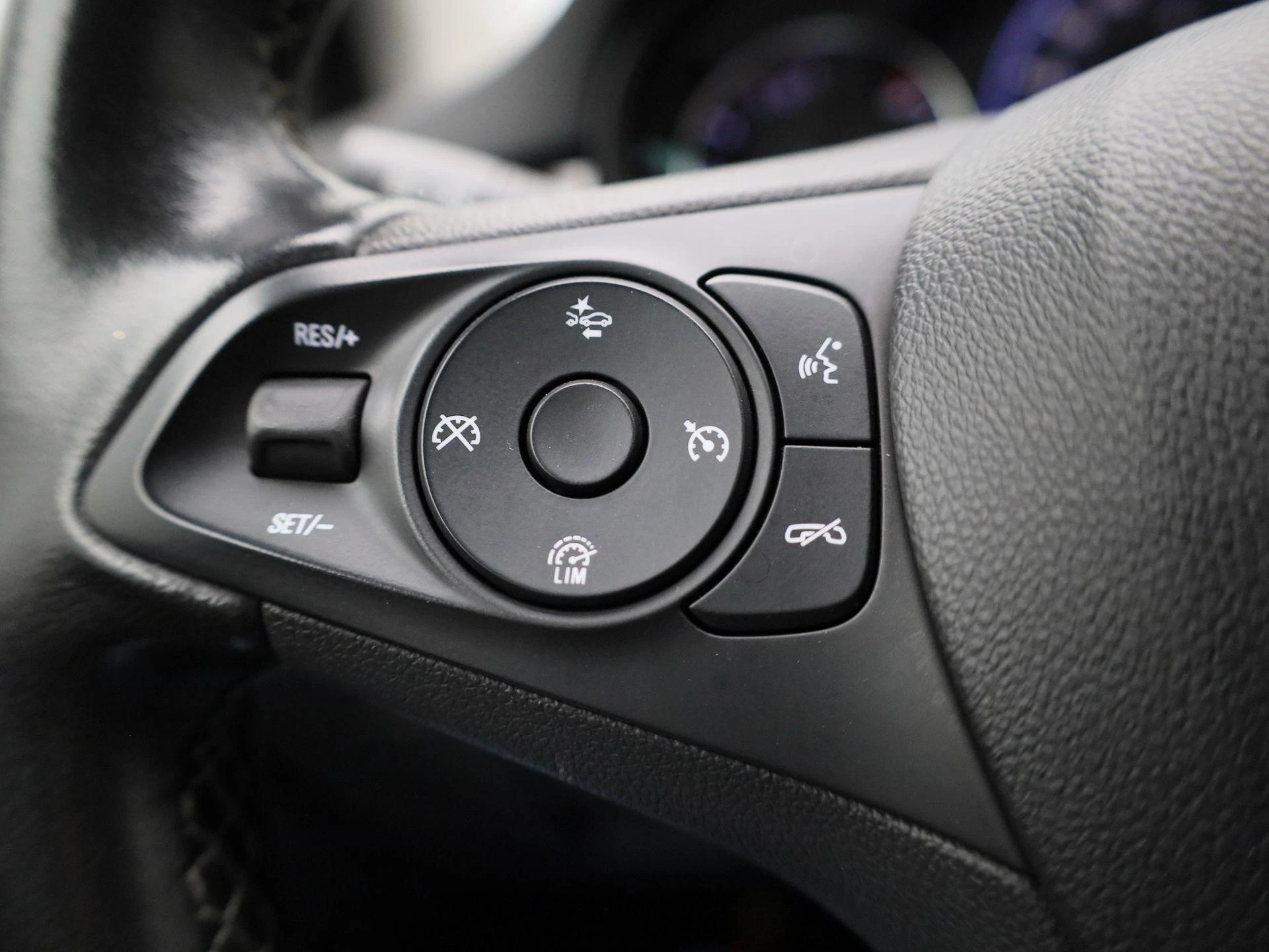 Opel-Astra-image-16