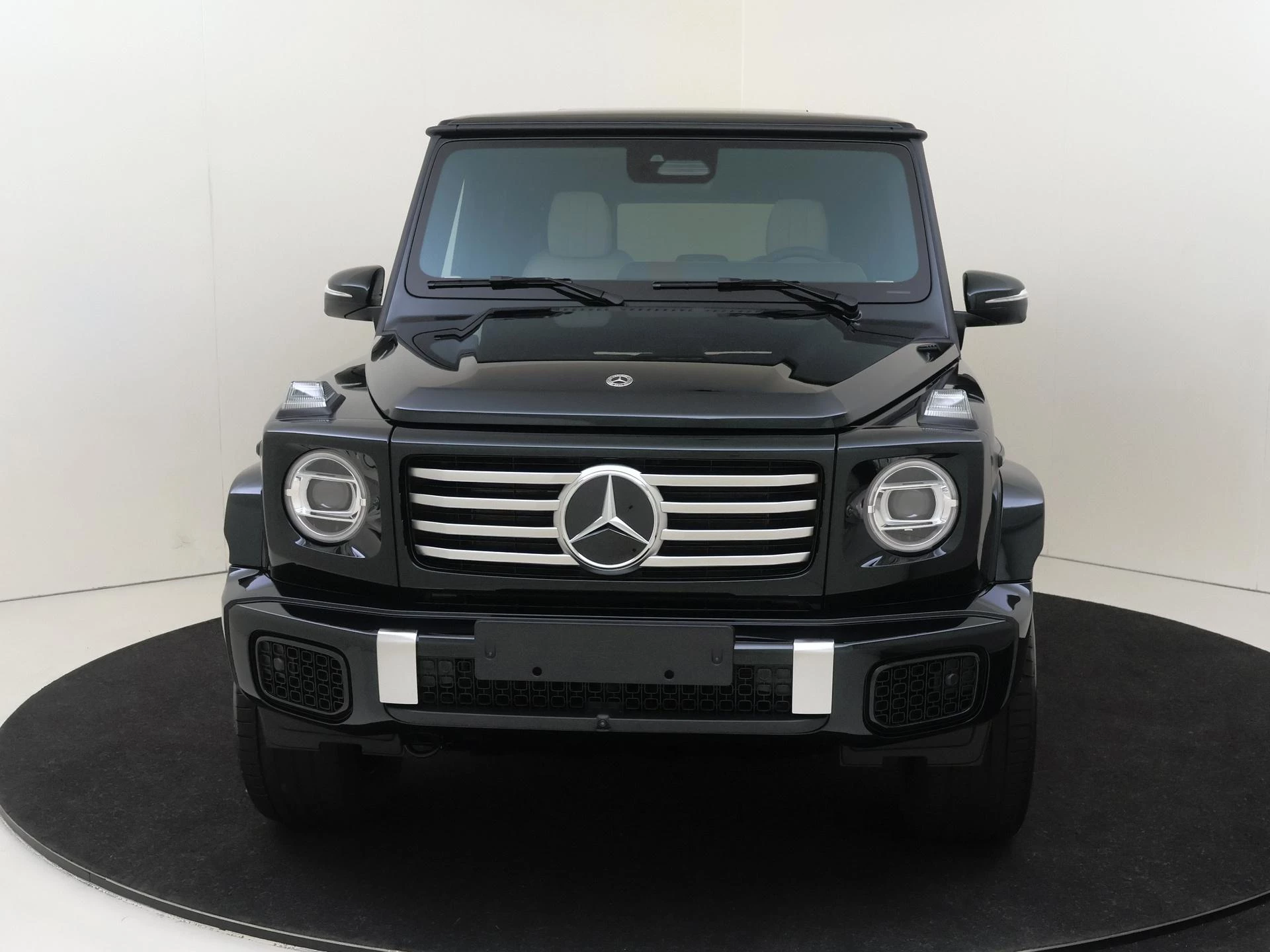 Mercedes-Benz-G-Klasse-image-5