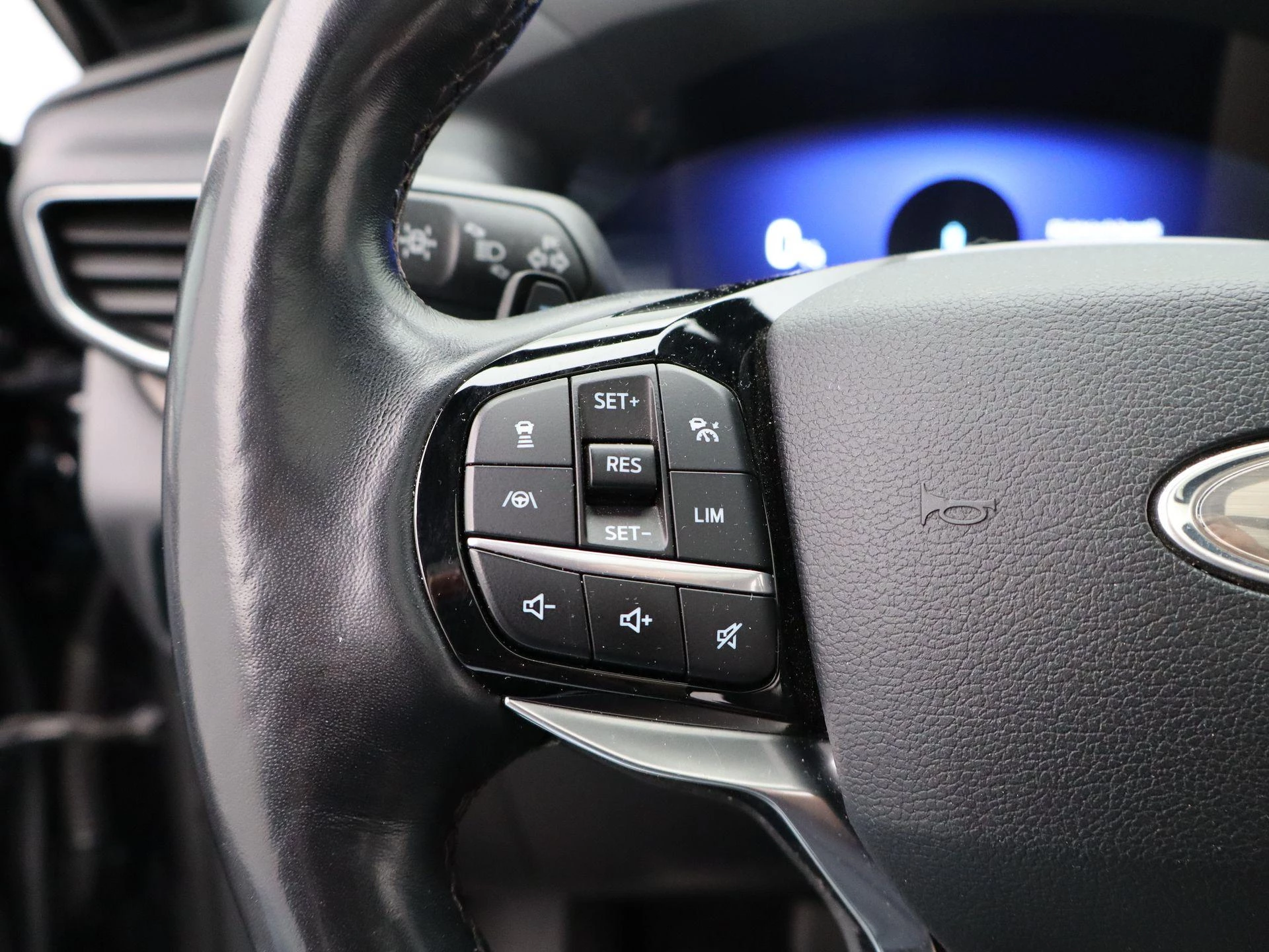 Ford-Explorer-image-20