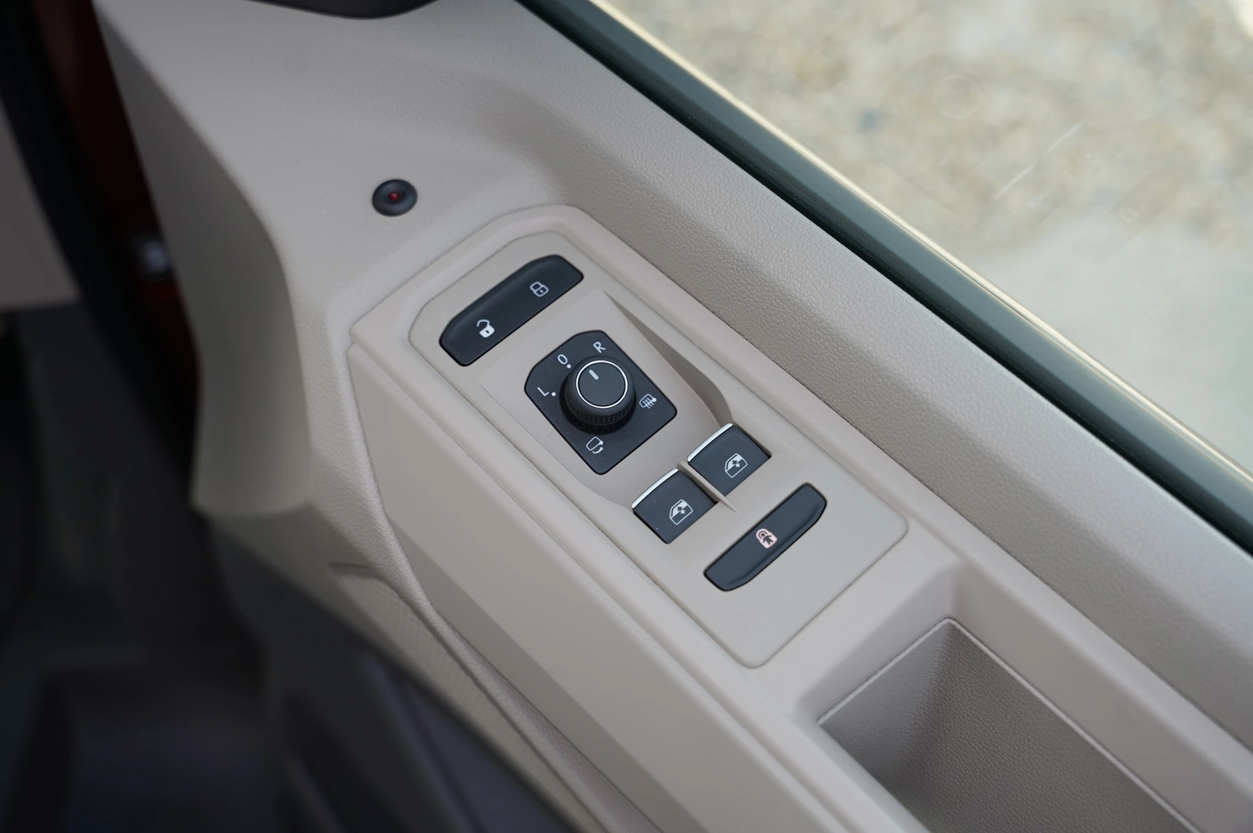 Volkswagen-California-image-26