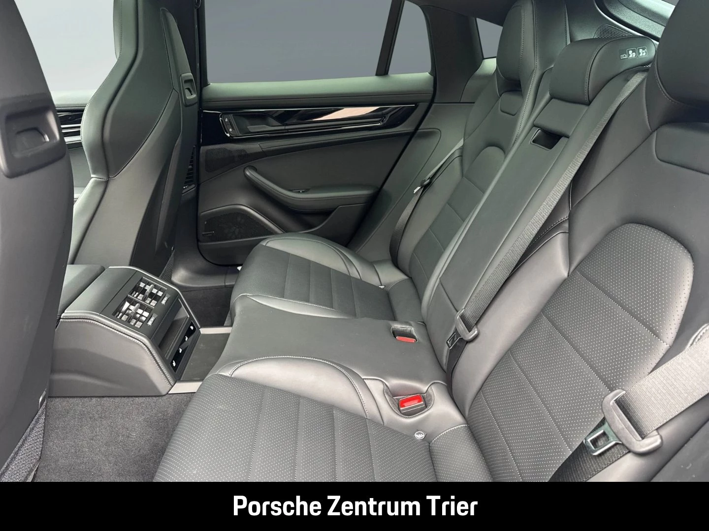 Porsche Panamera 4 E-Hybrid InnoDrive HA-Lenkung Head-Up -