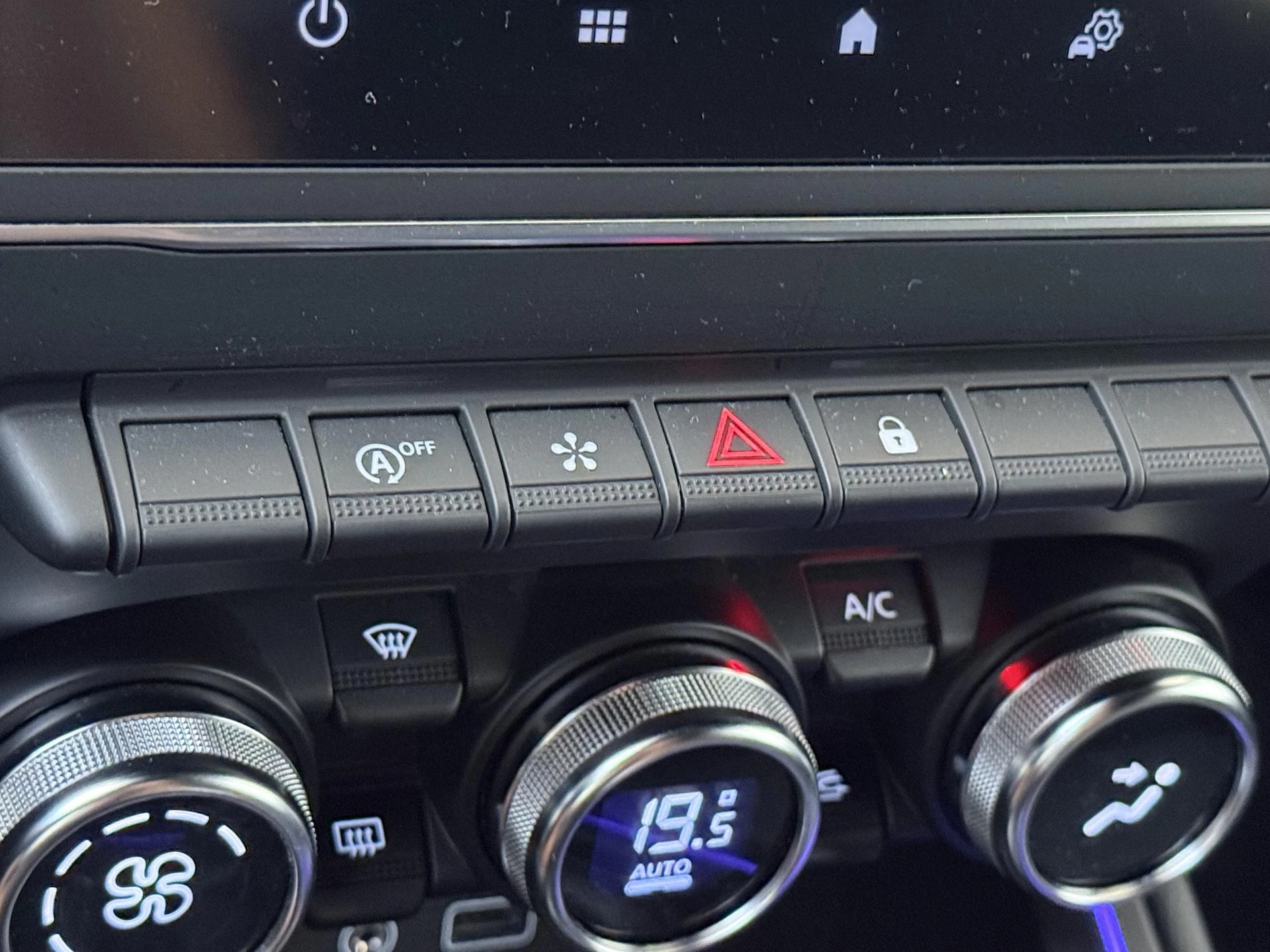 Renault-Clio-image-18