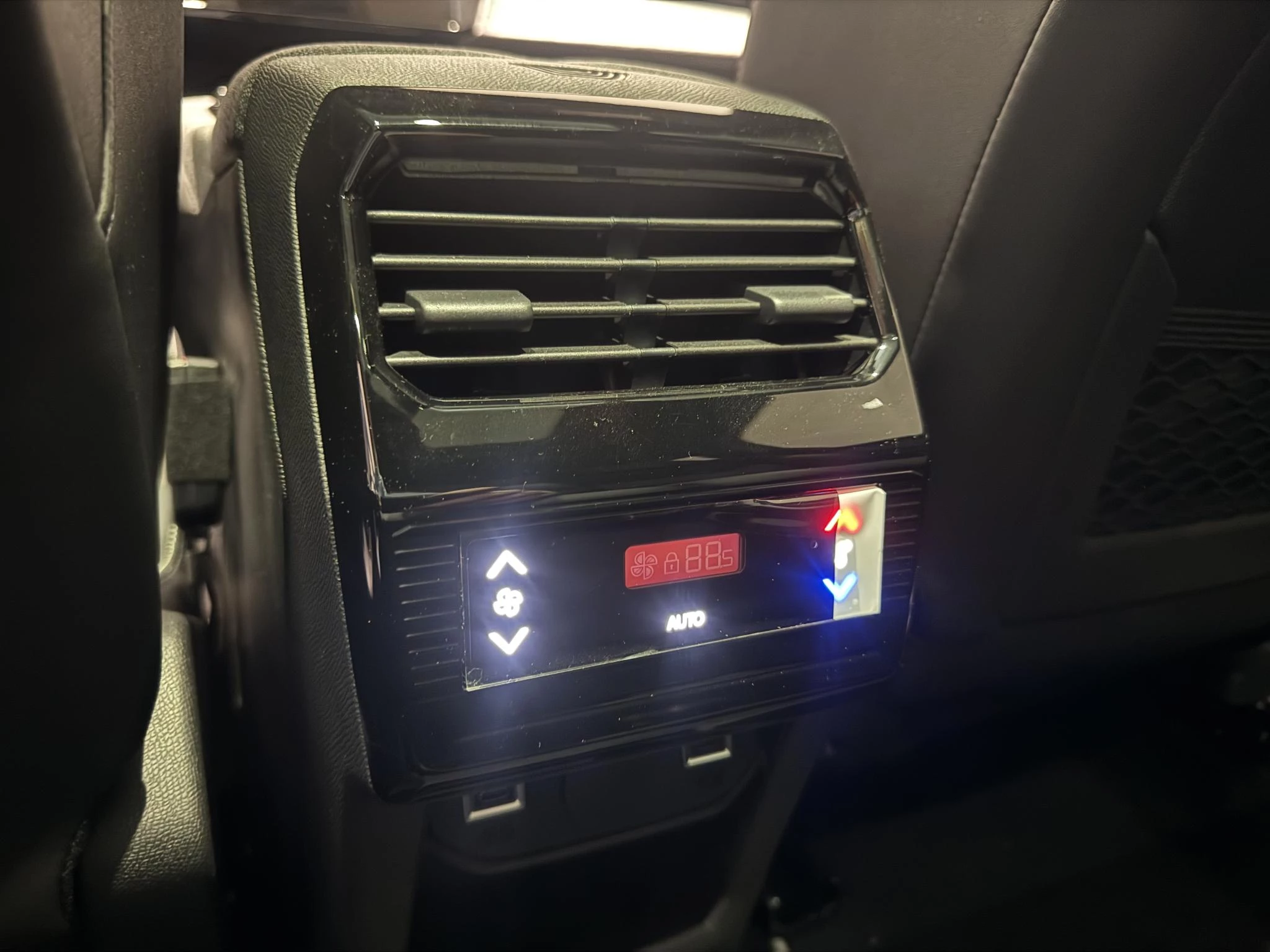 Peugeot-5008-image-29