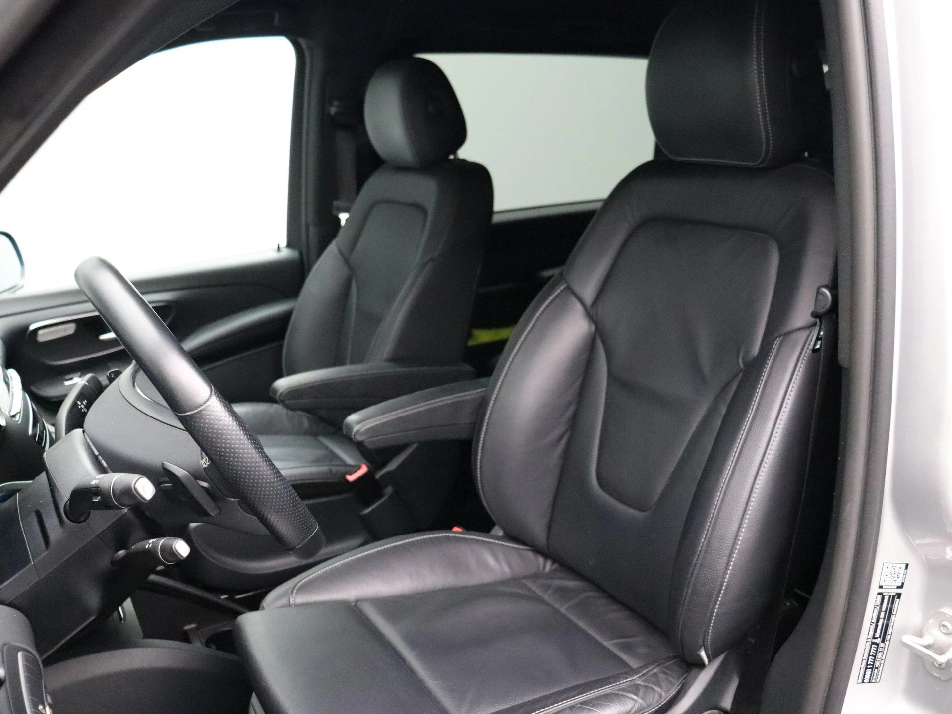 Mercedes-Benz-Classe V-image-11