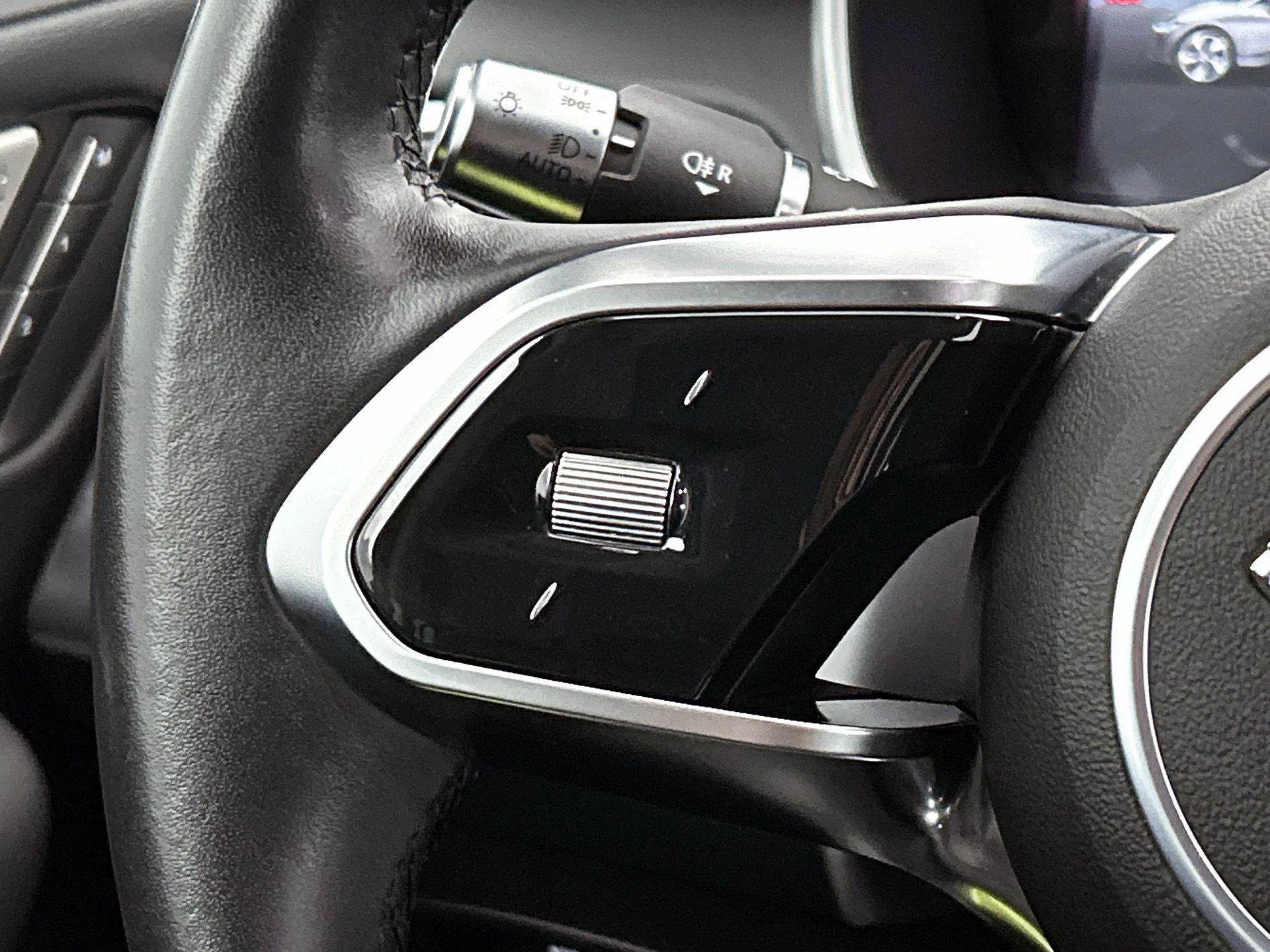 Jaguar-I-PACE-image-14