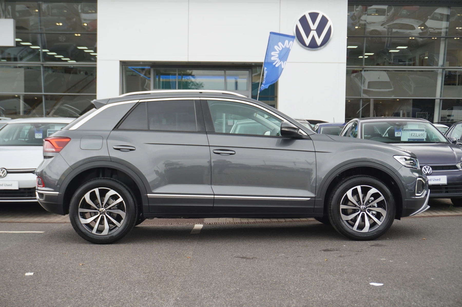 Volkswagen-T-Roc-image-3
