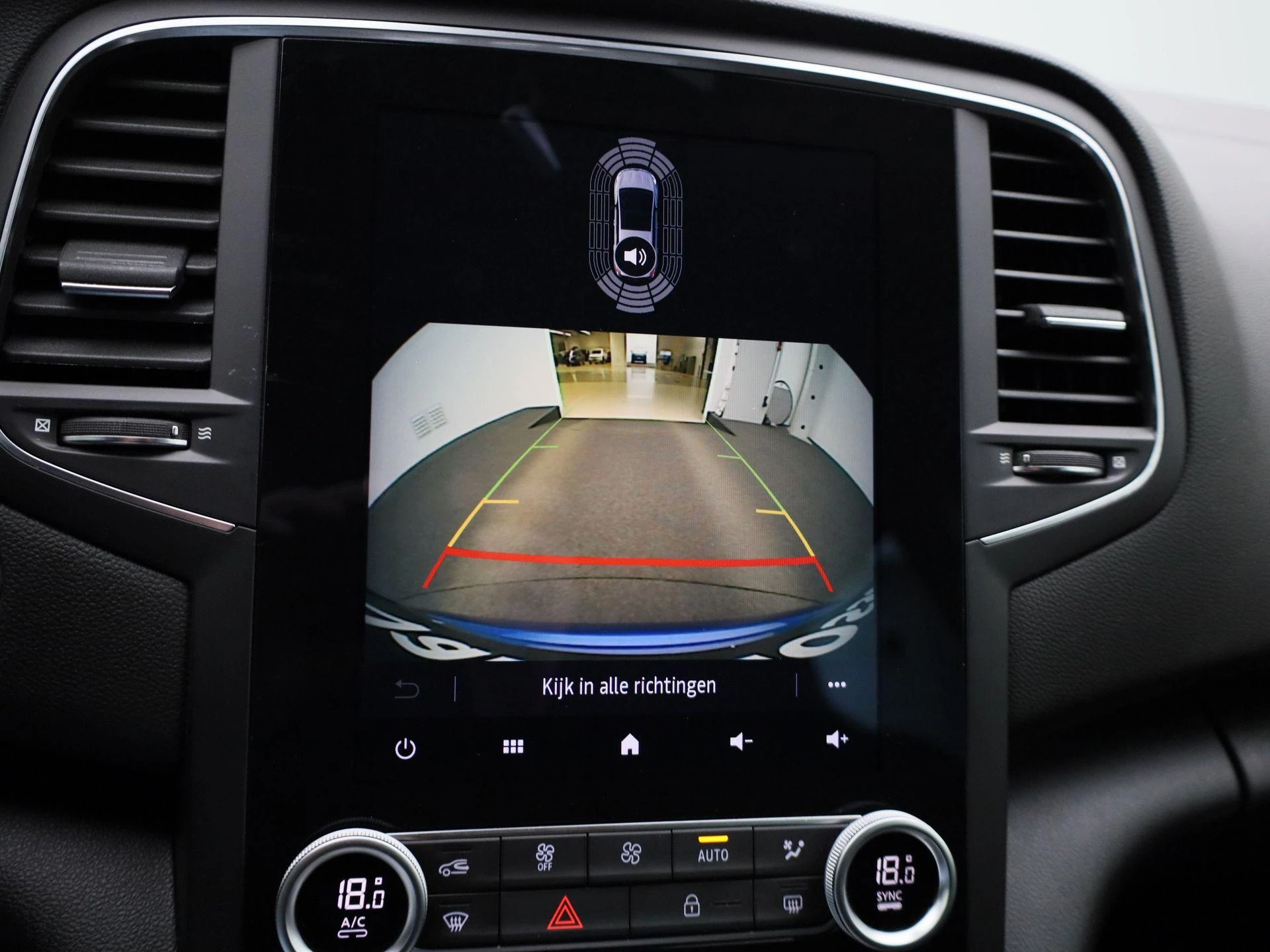 Renault-Megane E-Tech-image-25