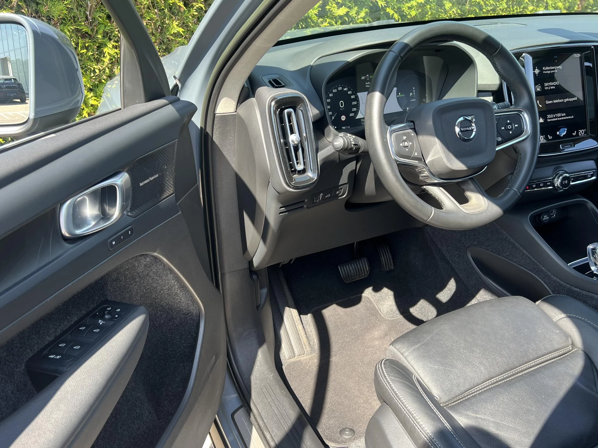 Volvo-XC40-image-22