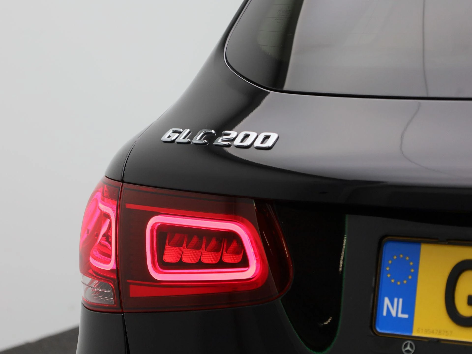 Mercedes-Benz-GLC-image-42
