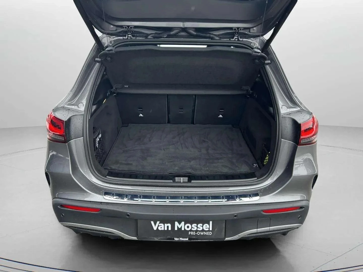 Mercedes-Benz-EQA-image-20