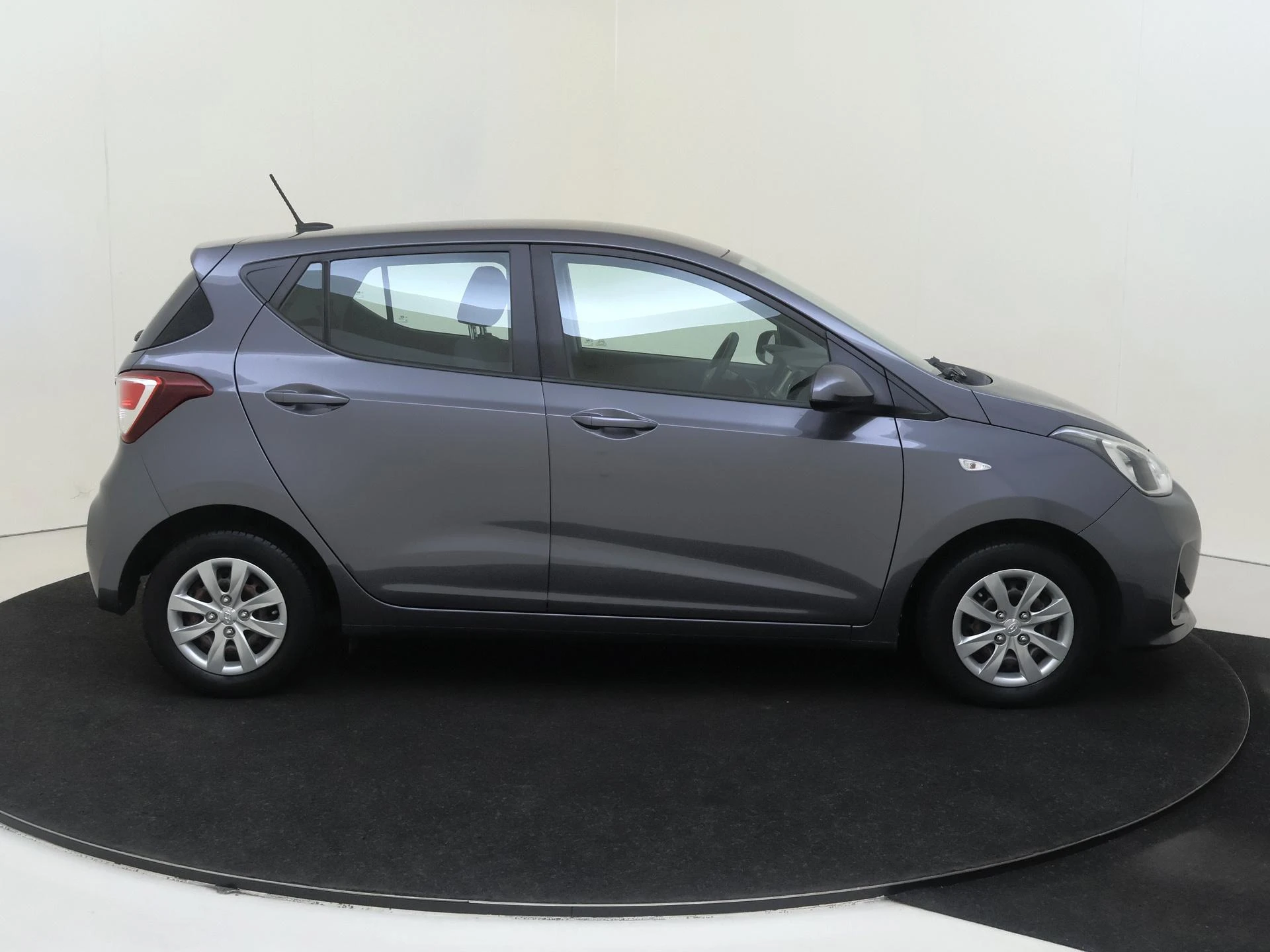 Hyundai-i10-image-8