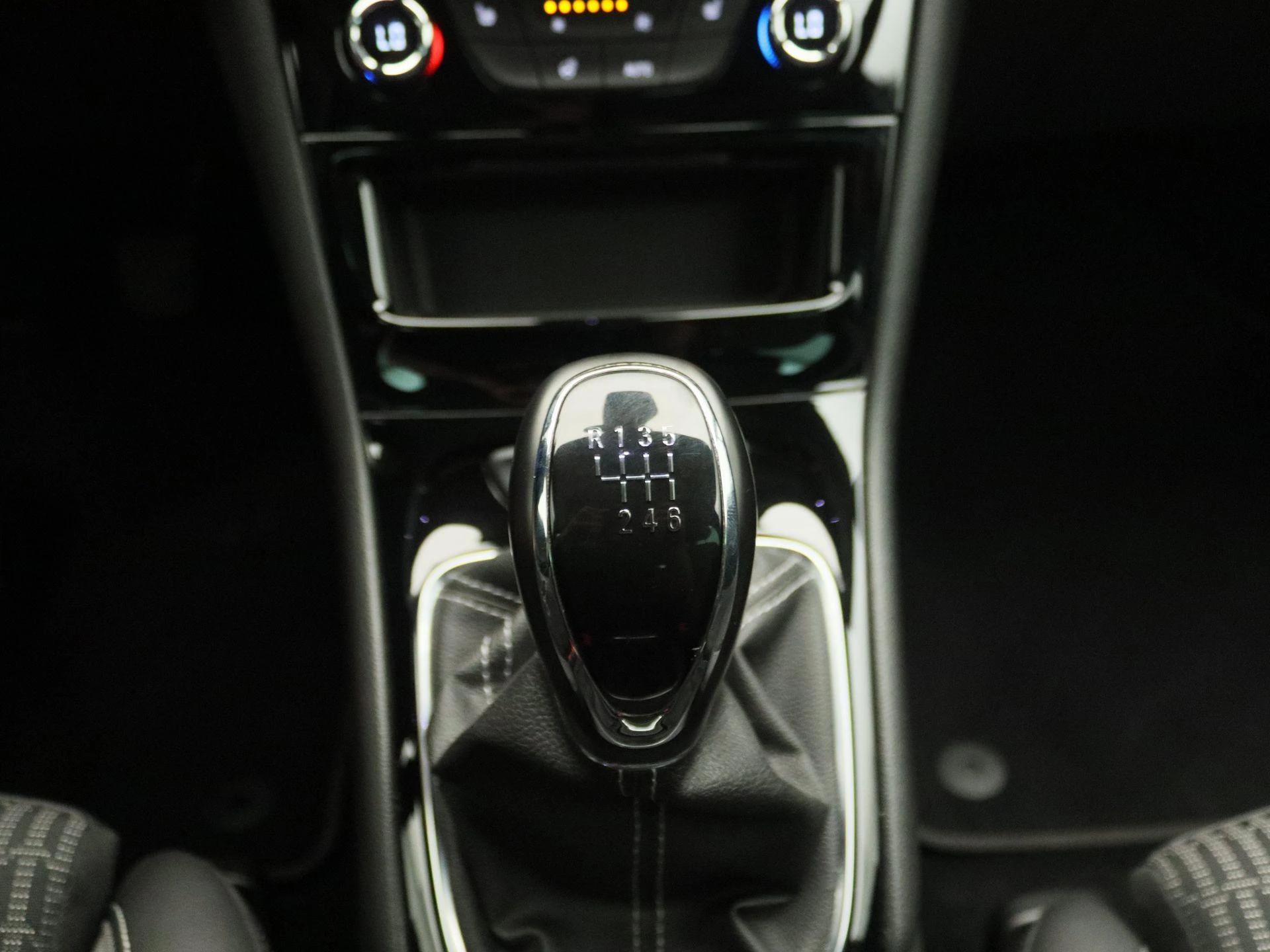 Opel-Astra-image-10