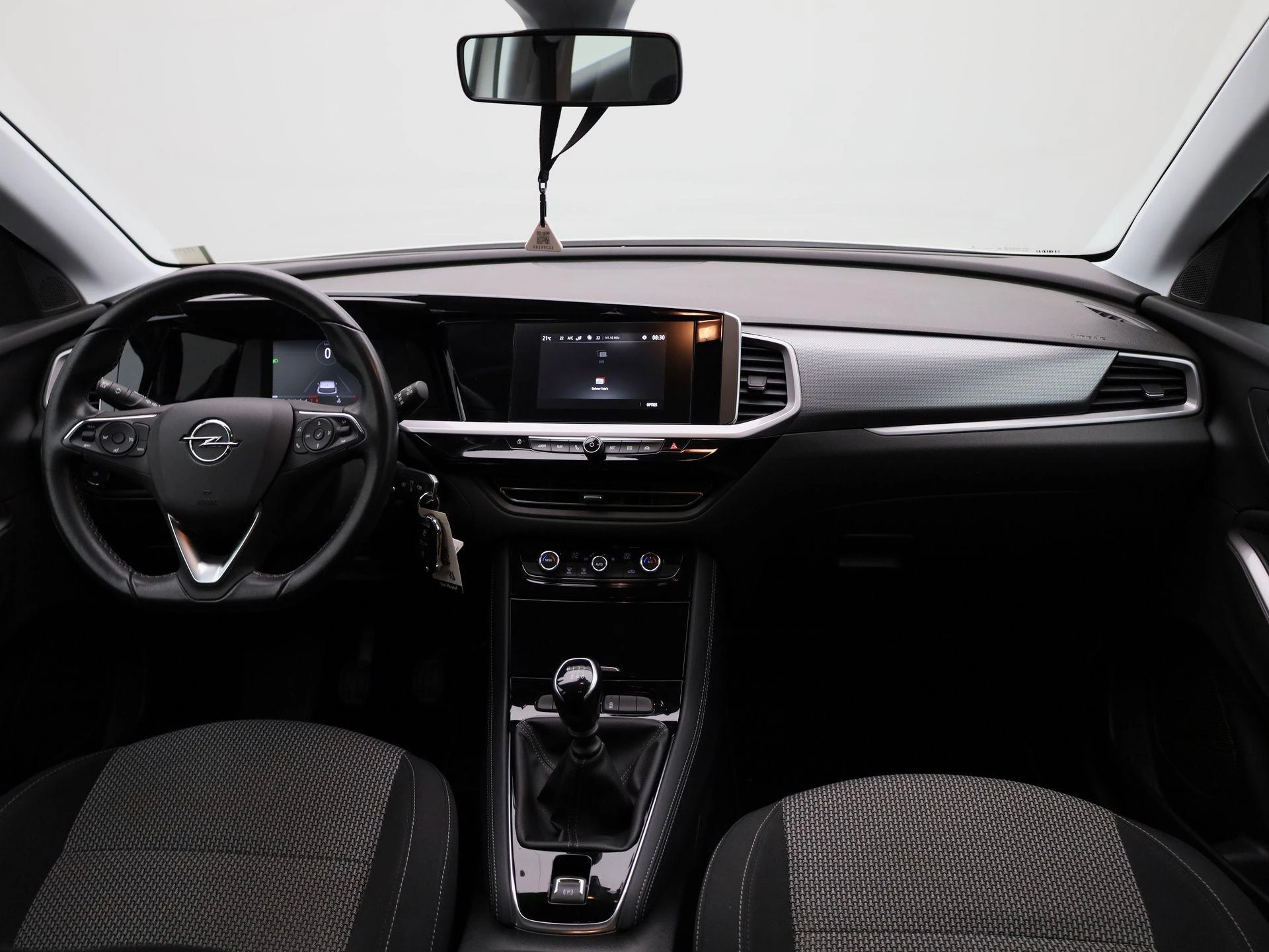 Opel-Grandland-image-29