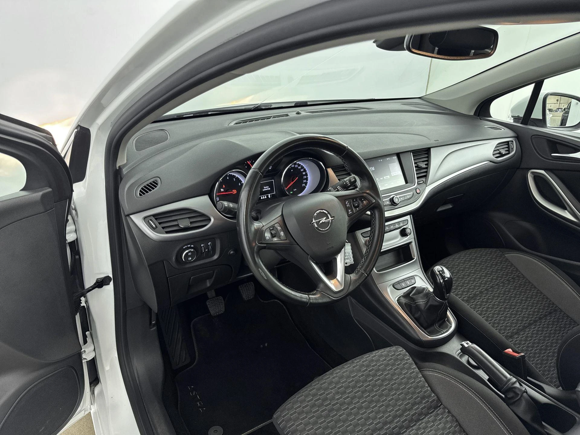 Opel-Astra-image-8
