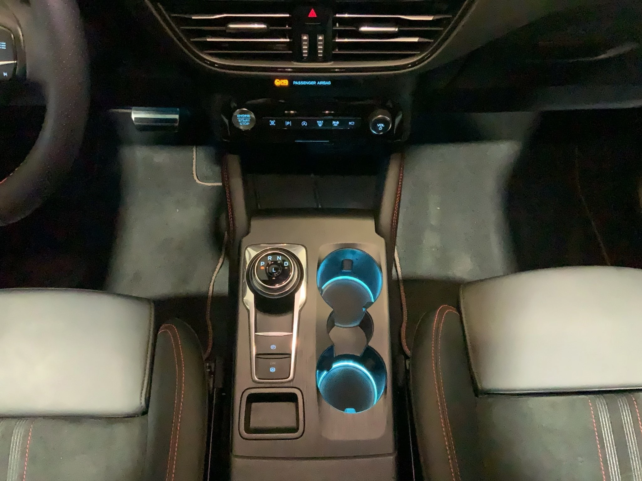 Ford Kuga ST-Line X Aut.*360GRAD*LED-MATRIX*NAVI*GRA*WINTER-PKT.
