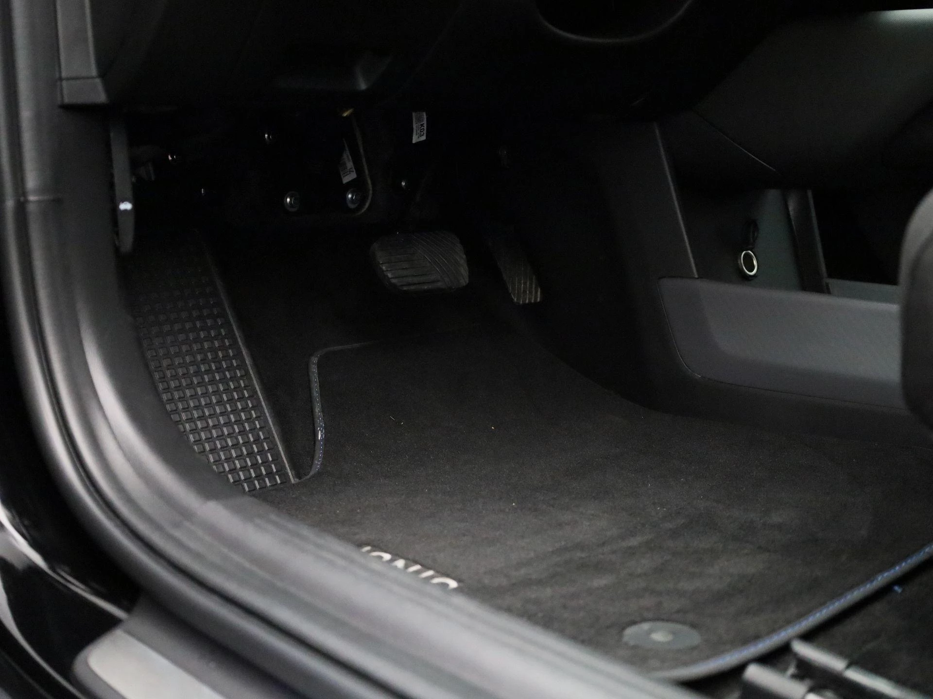 Hyundai IONIQ 6 77,4 kWh Core Plus
