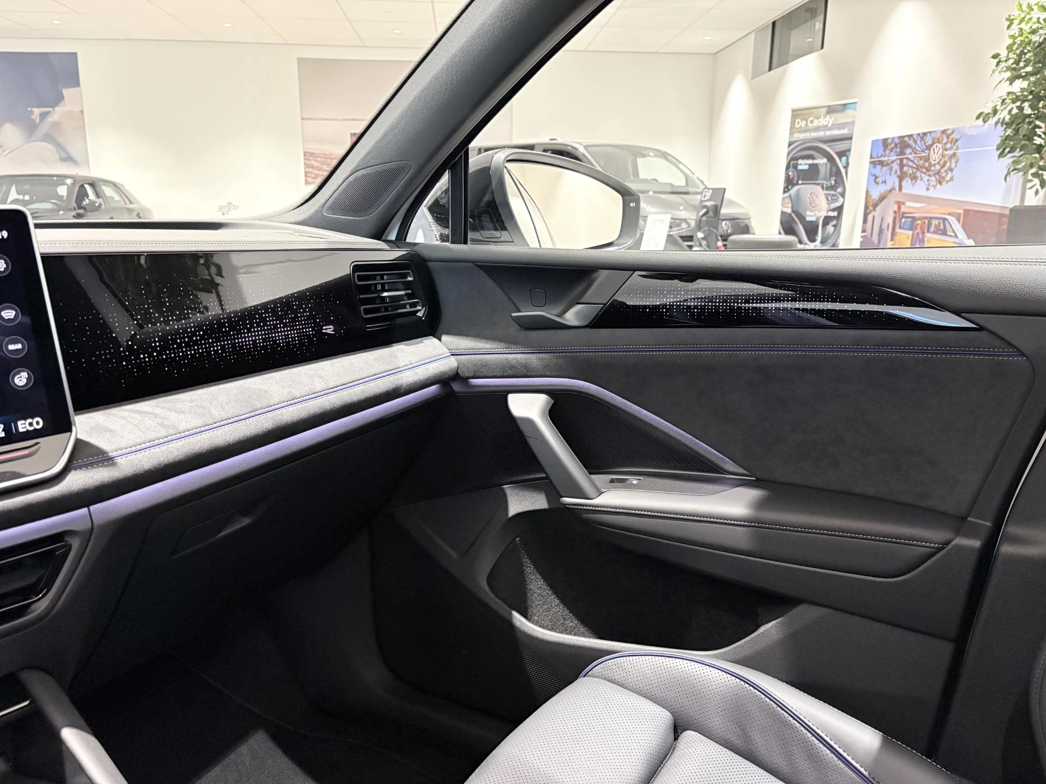 Volkswagen-Tiguan-image-37