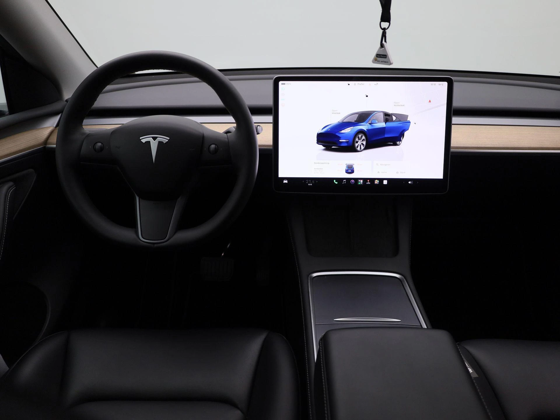 Tesla-Model Y-image-6
