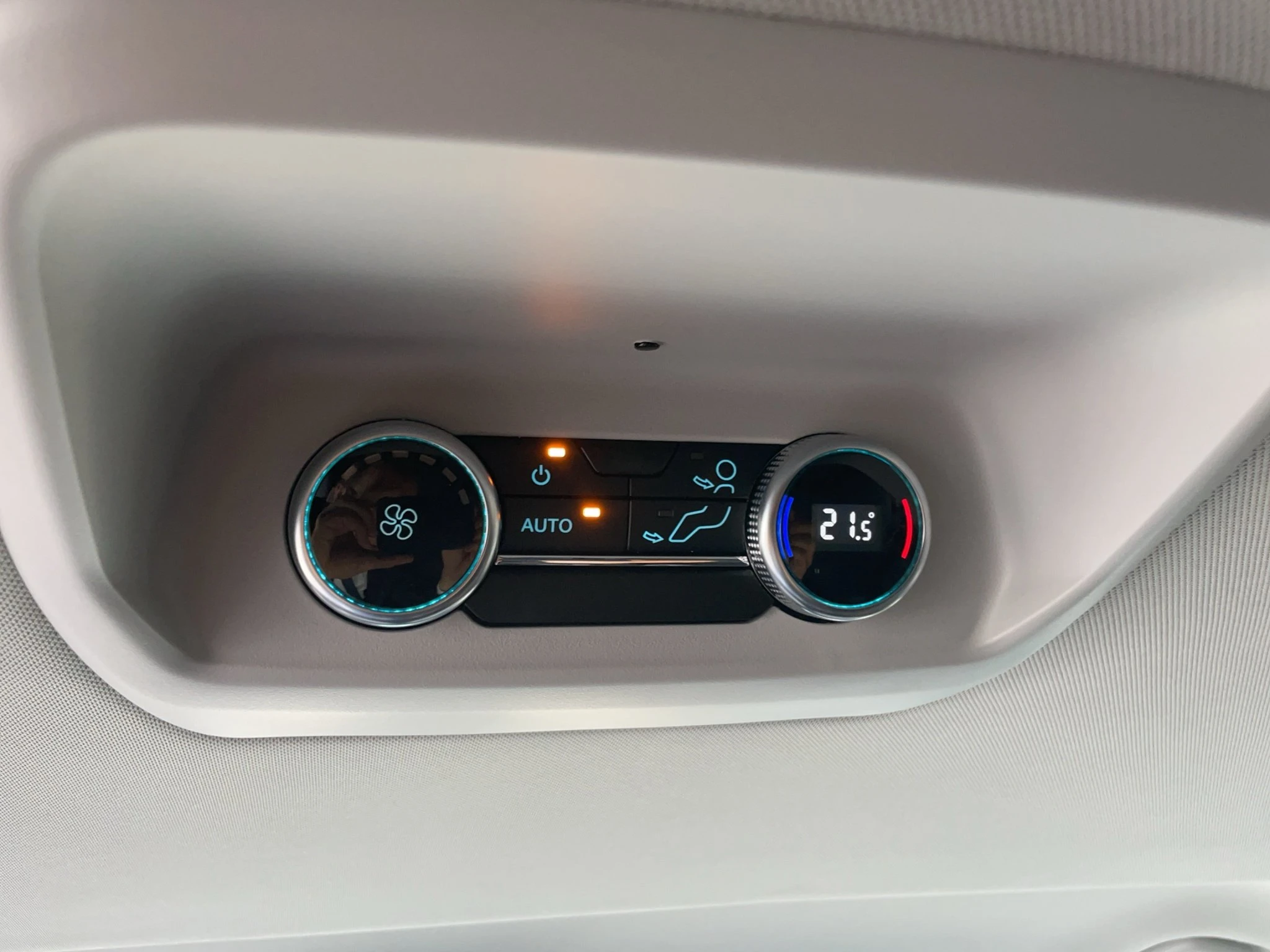 Ford-Tourneo Custom-image-27