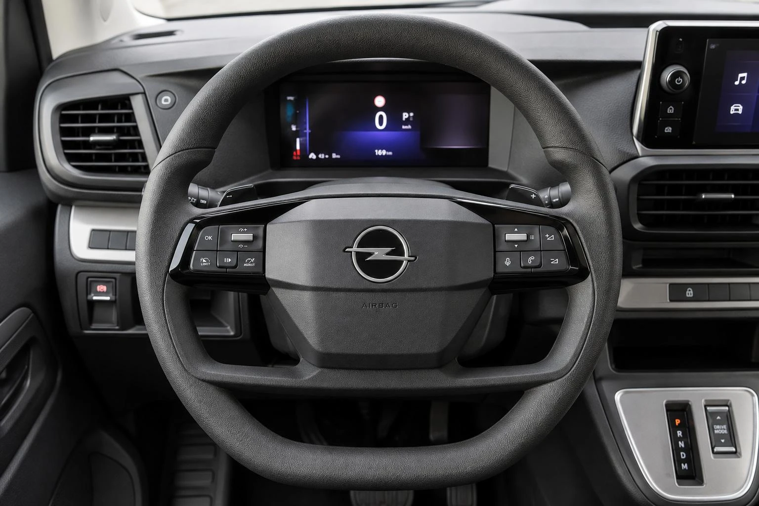 Opel-Vivaro-e-image-14