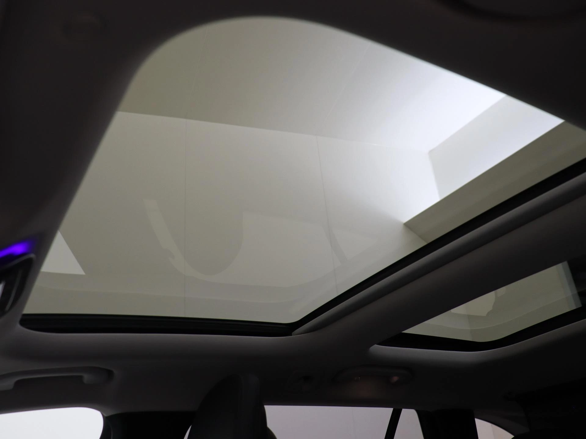 Mercedes-Benz-C-Klasse-image-27