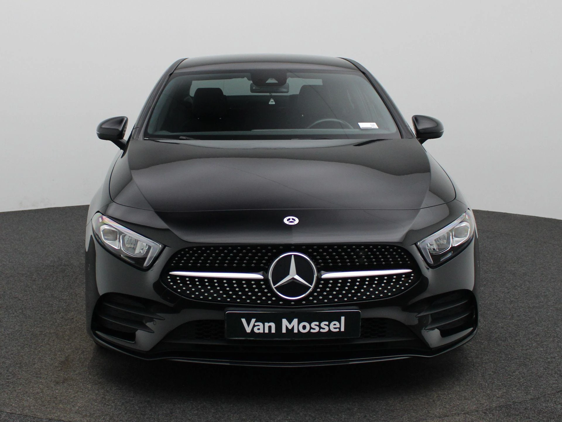 Mercedes-Benz-A-Klasse-image-2