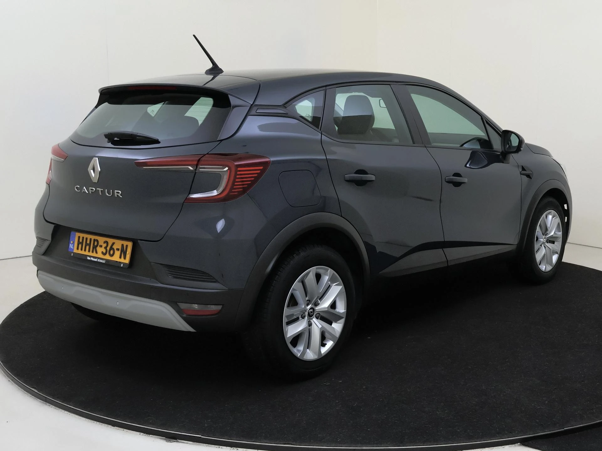 Renault-Captur-image-3