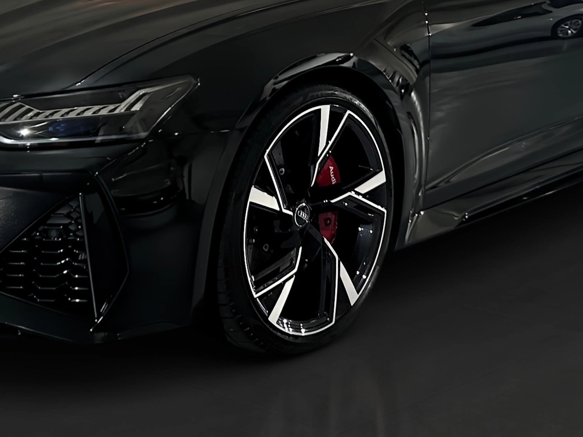Audi-RS6-image-13